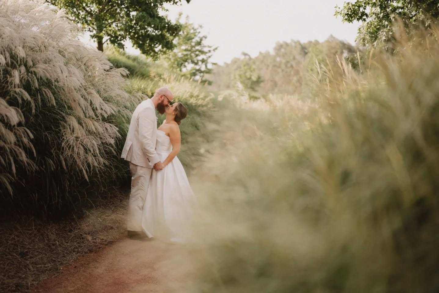 My absolutely stunning bride Lucinda on her wedding day, what a stunner ! 

The morning was so relaxed, the girls were all so lovely, and Lucy was bridal perfection! 💕

Venue @bendooleyestate 
Photography @thomstewart 
Makeup @faceenvy 
Hair @solast