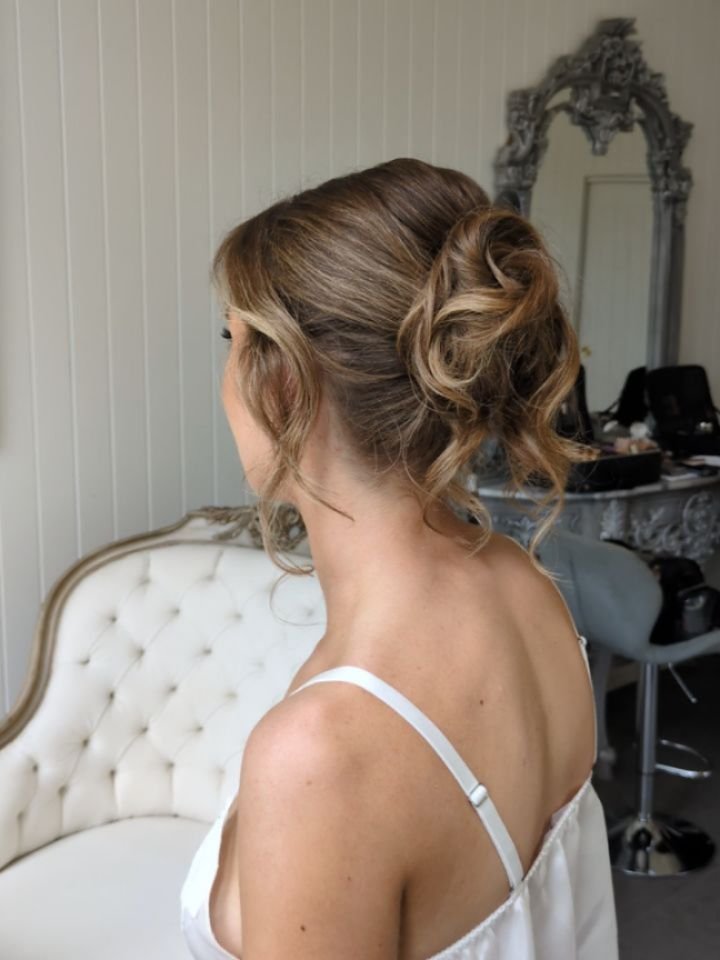 Radiant beauty Elly on her wedding morning, she was a Valentine's Day gal ❣️ 

Hair by me, makeup by Lauren for @bridalglowco 
Venue @montrosehousesouthernhighlands 

Dates are filling fast for 2026, limited Saturdays available for the year.

If you'