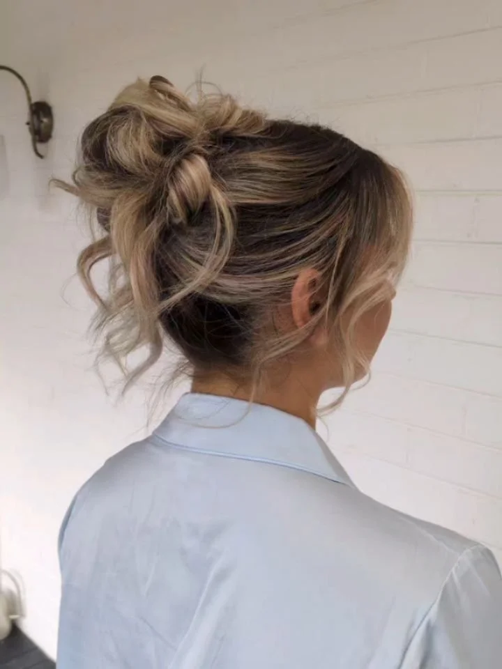 ✨ Dream Hair ✨

I love a tousled updo. Not too messy, not too done.

Makeup @emerymakeup @byabbielouise_ 
Hair @solasta_artistry 
Venue @malibraefarm 

2026 limited availability and 2027 bookings open! Reach out if you'd like me to style your hair xx