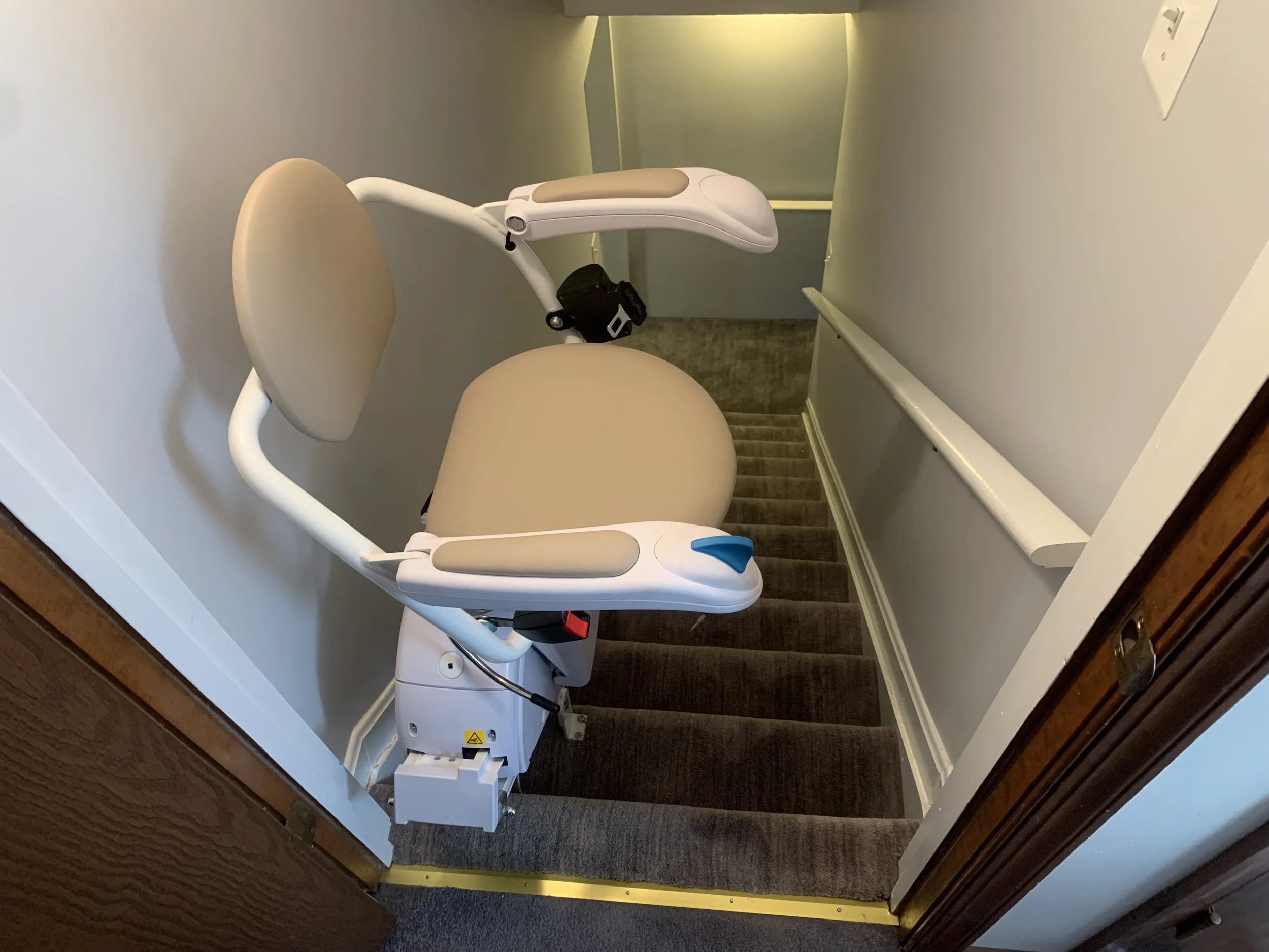 Stairlift vs. Home Elevator: Which One Is Right for Your Home?