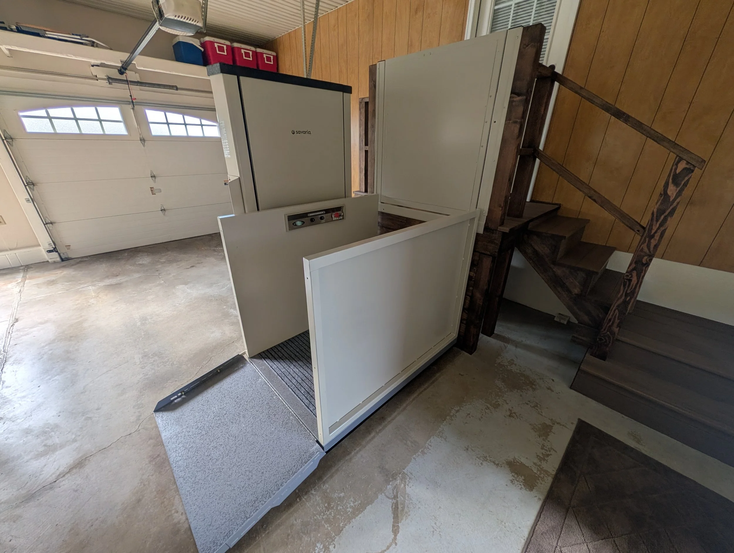 Wheelchair Ramp vs. Vertical Platform Lift: How to Choose the Right Solution for Your Front Entry