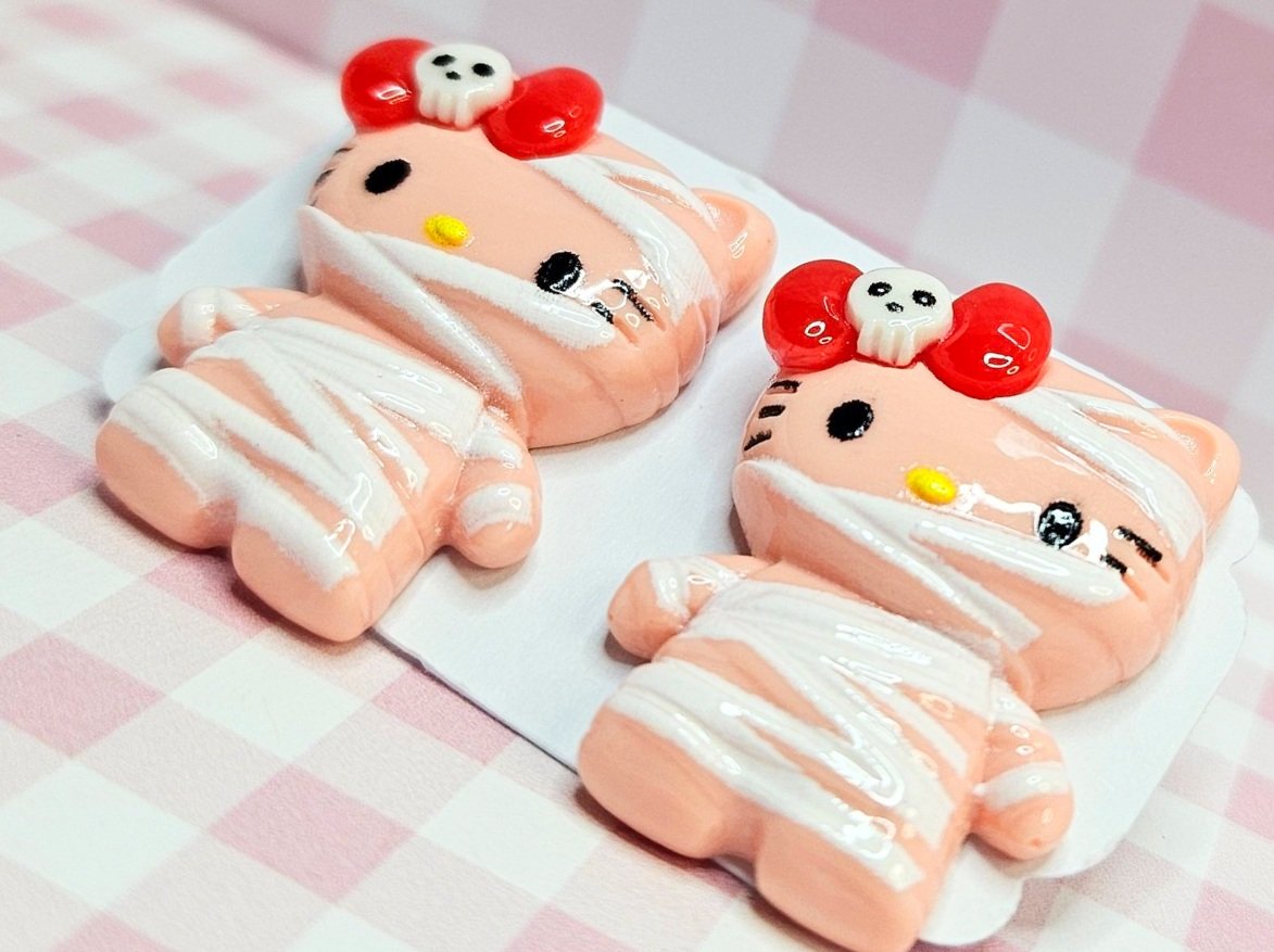 Sanrio - Spooky Kitty Pink - Creepy Kawaii Gothic Earrings