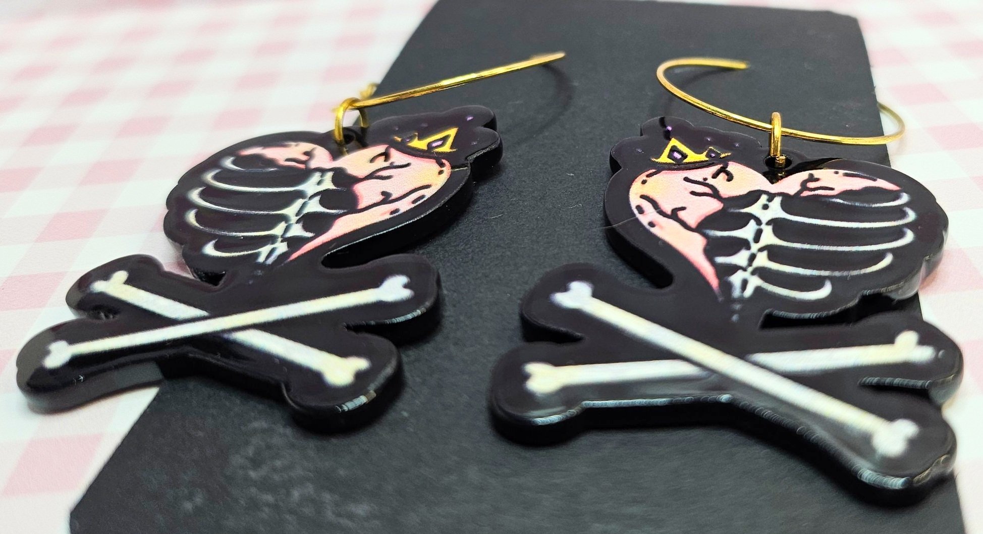 Heart Royal - Creepy Kawaii Gothic Earrings