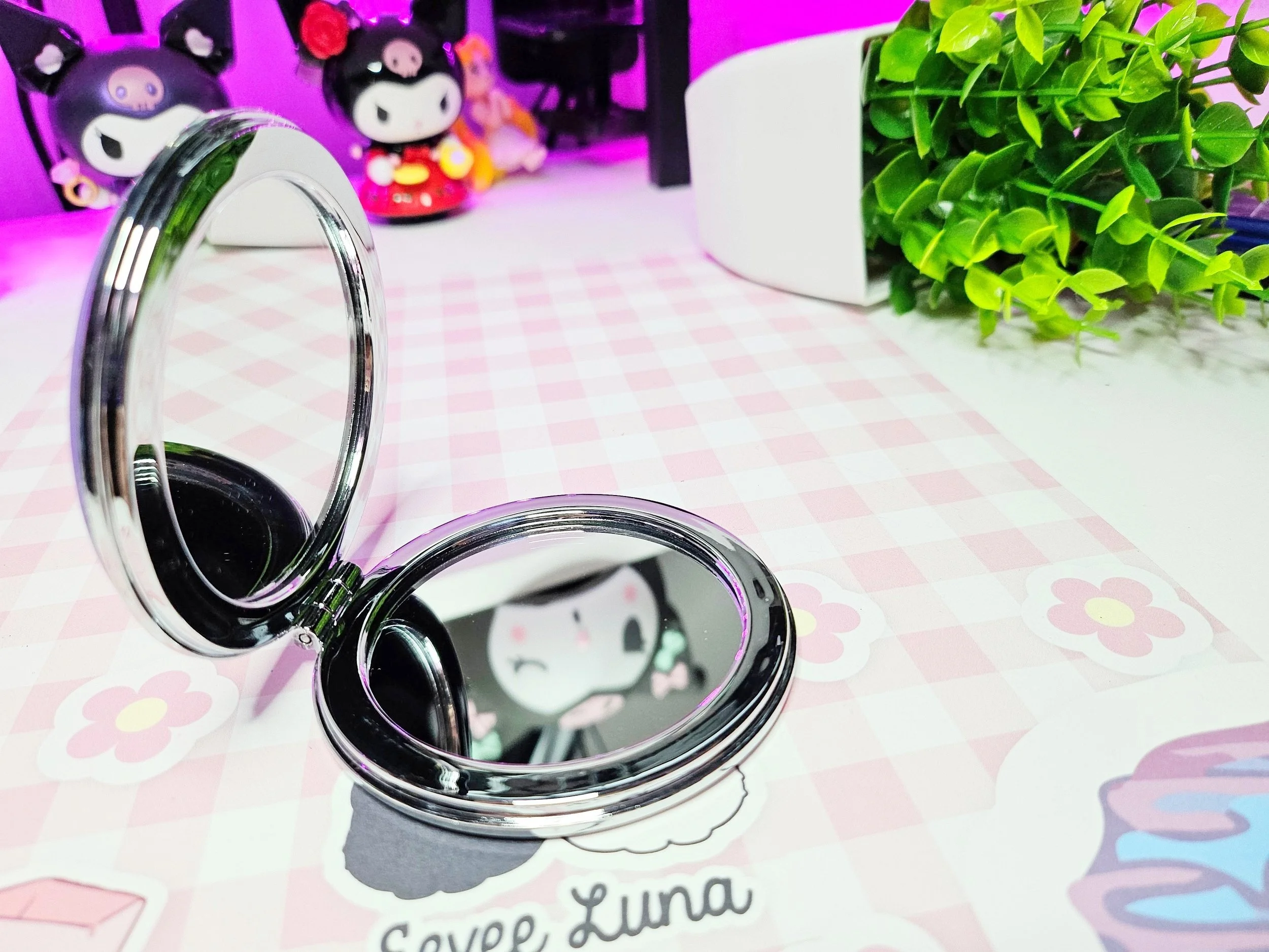 Hello Kitty Teddy Bear - Round Hard Compact Mirror