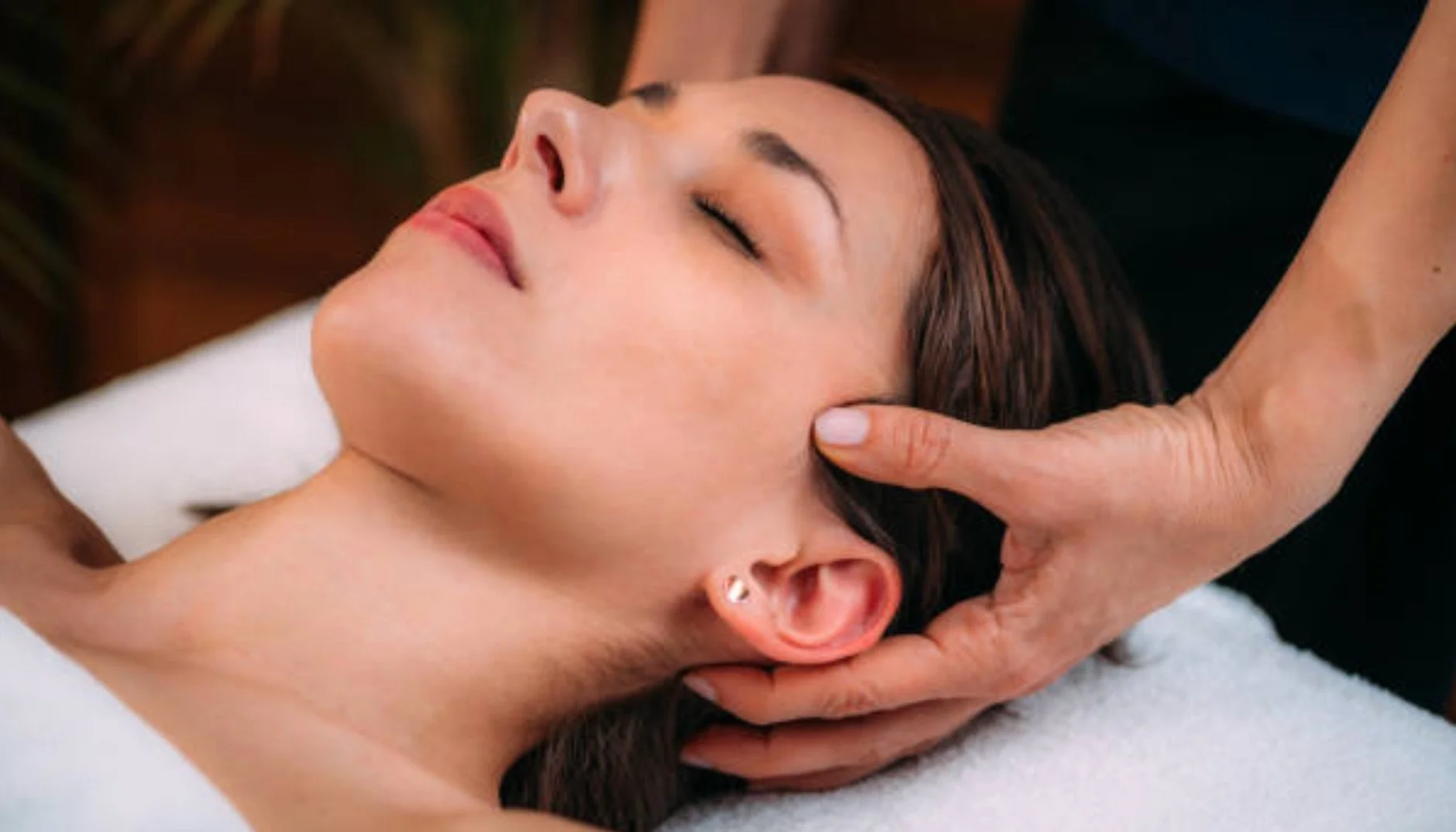 Patient receiving craniosacral therapy in Glendale AZ at Empirical Medicine