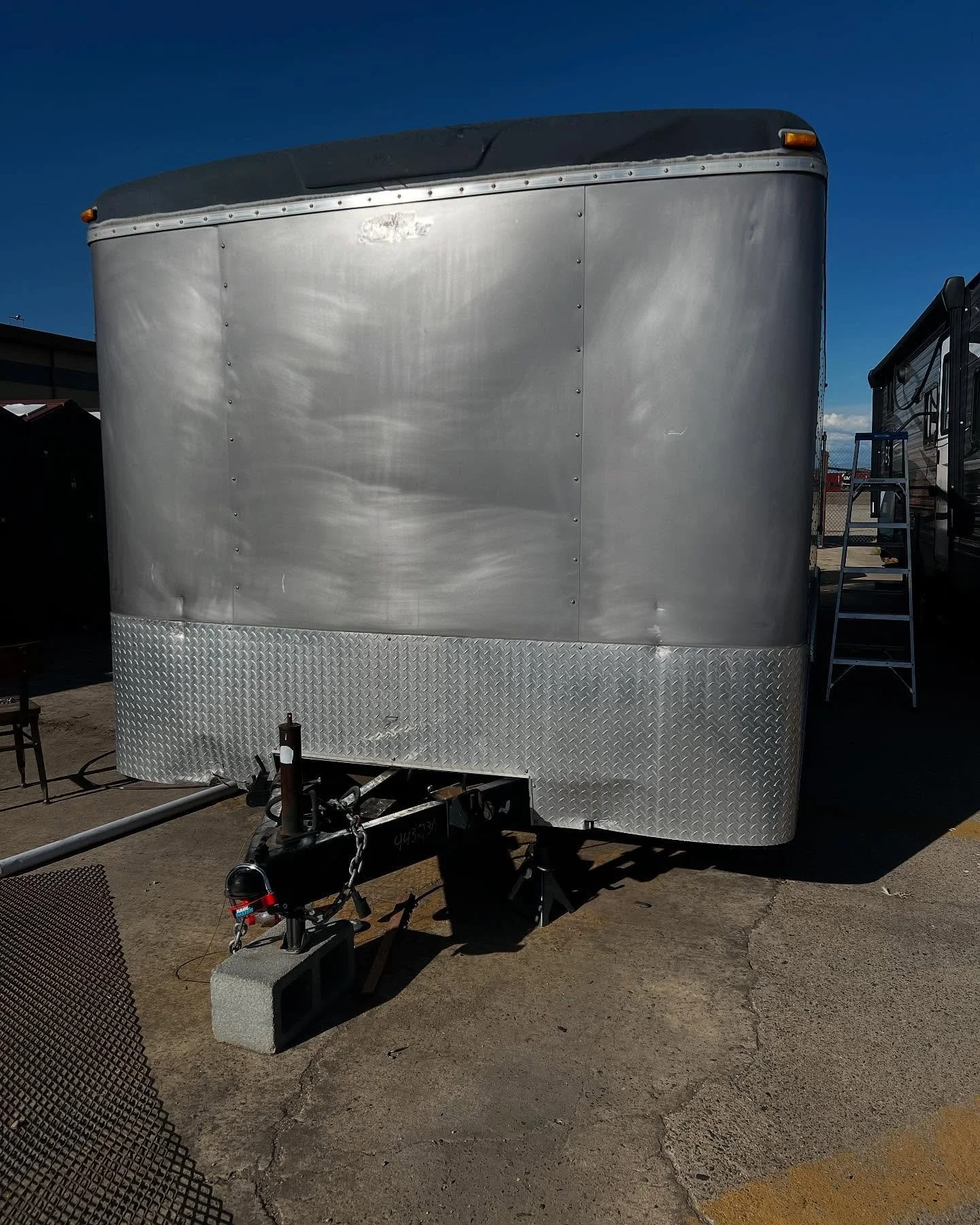 Quick little job for an enclosed trailer that needed some propane mounts. Contact us today to get your trailer or food truck done. ✅

#weldingbusiness #mobilewelding #dumpster #repair #welding #welder #fabrication #weld #tigwelding #weldlife #metalwo