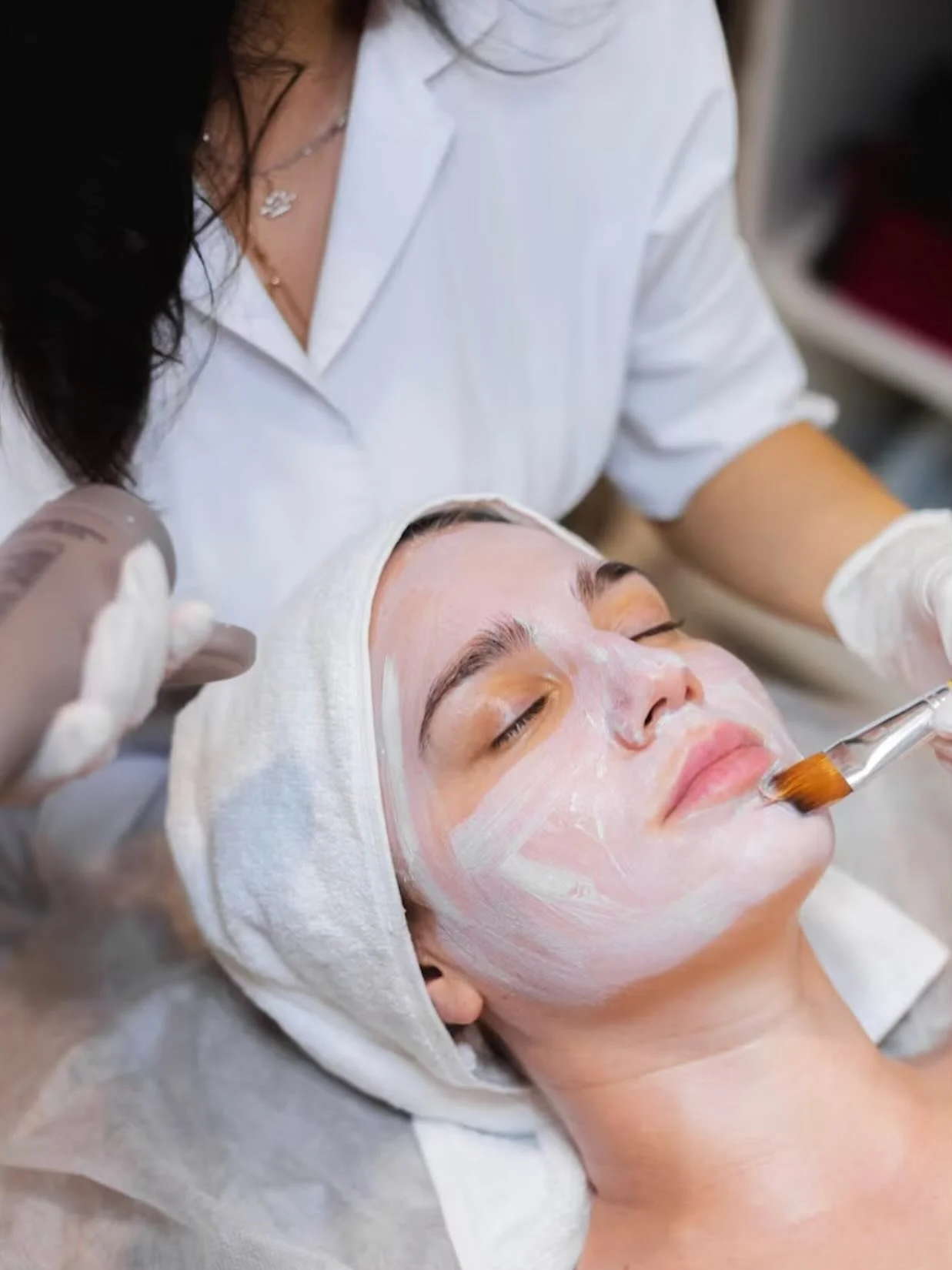 ✨ Black Friday/ Holiday Glow Special! ✨
Treat yourself this festive season with our Booster Facial &ndash; 30min for just &euro;20 🎁
Refresh, rejuvenate, and shine all through Christmas and the New Year!

📍 Available exclusively at Aesthetics Loung