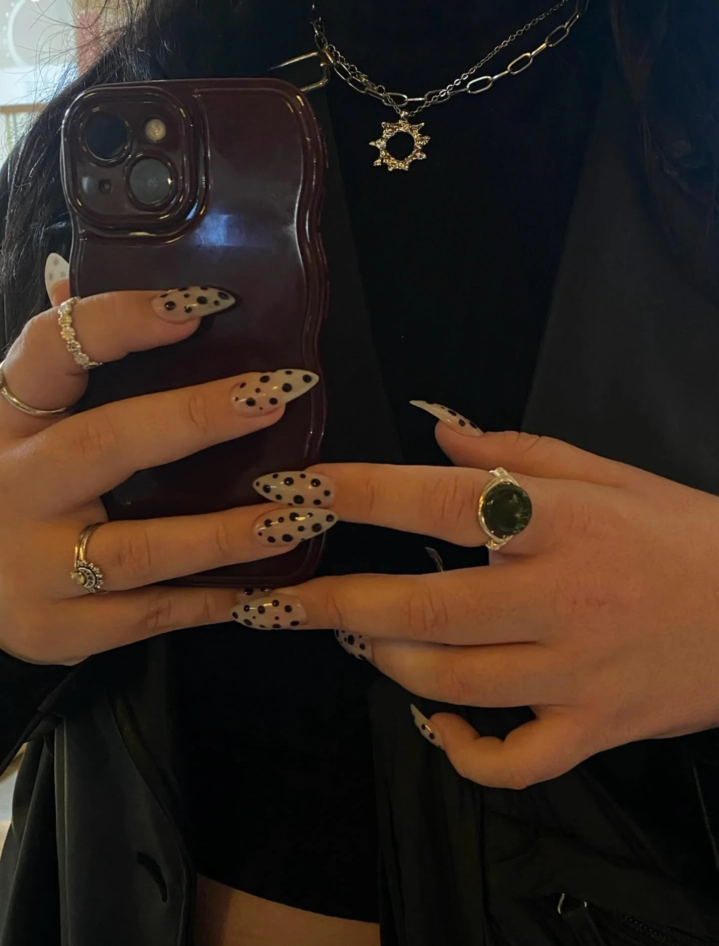 Serving polka dots realness 🖤✨