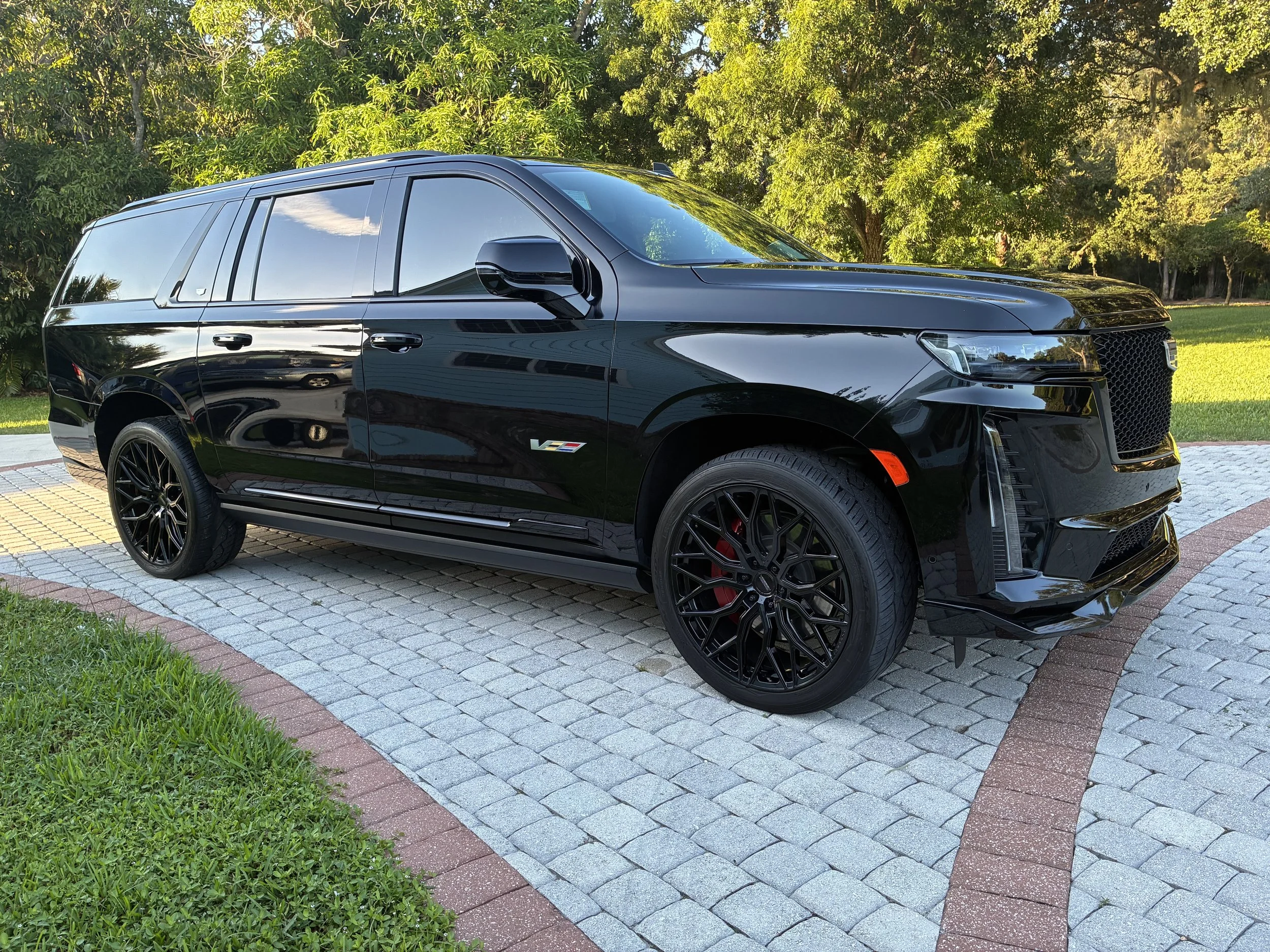 Cadillac Escalade | Silver Package