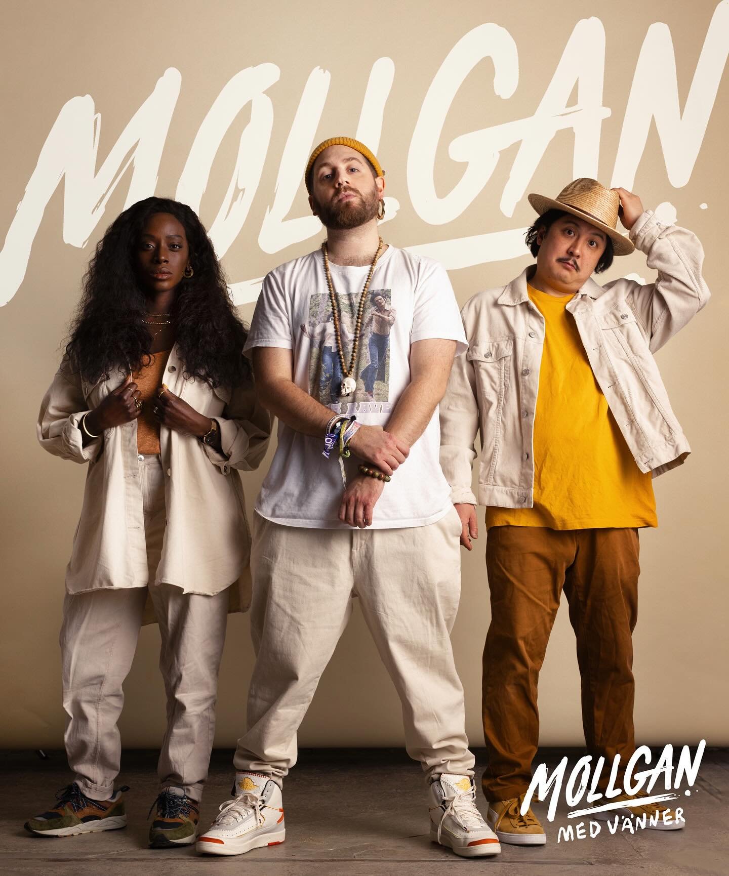 H&ouml;stens maxade workshop-turn&eacute; &auml;r nu i m&aring;l! Tack till alla hundratals deltagare vi tr&auml;ffat runt om i landet p&aring; workshops, skrivstugor och &ouml;ppna scener 🔥 Tack f&ouml;r ert mod, er poesi, musik, energi, engagemang