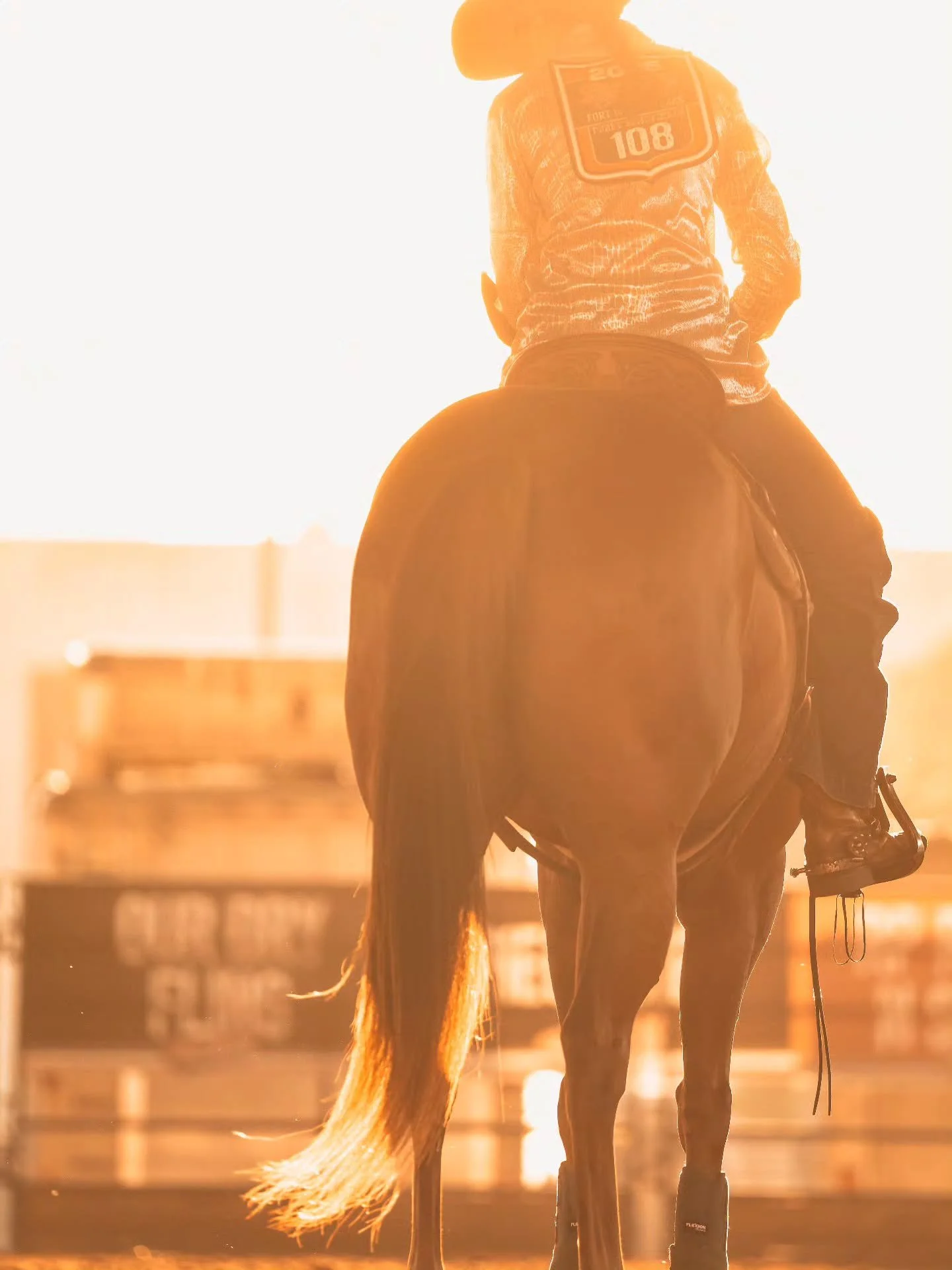 Cause Texas light just has a glow....

@breederschallenge

#ReelCowboy
#barrelracer