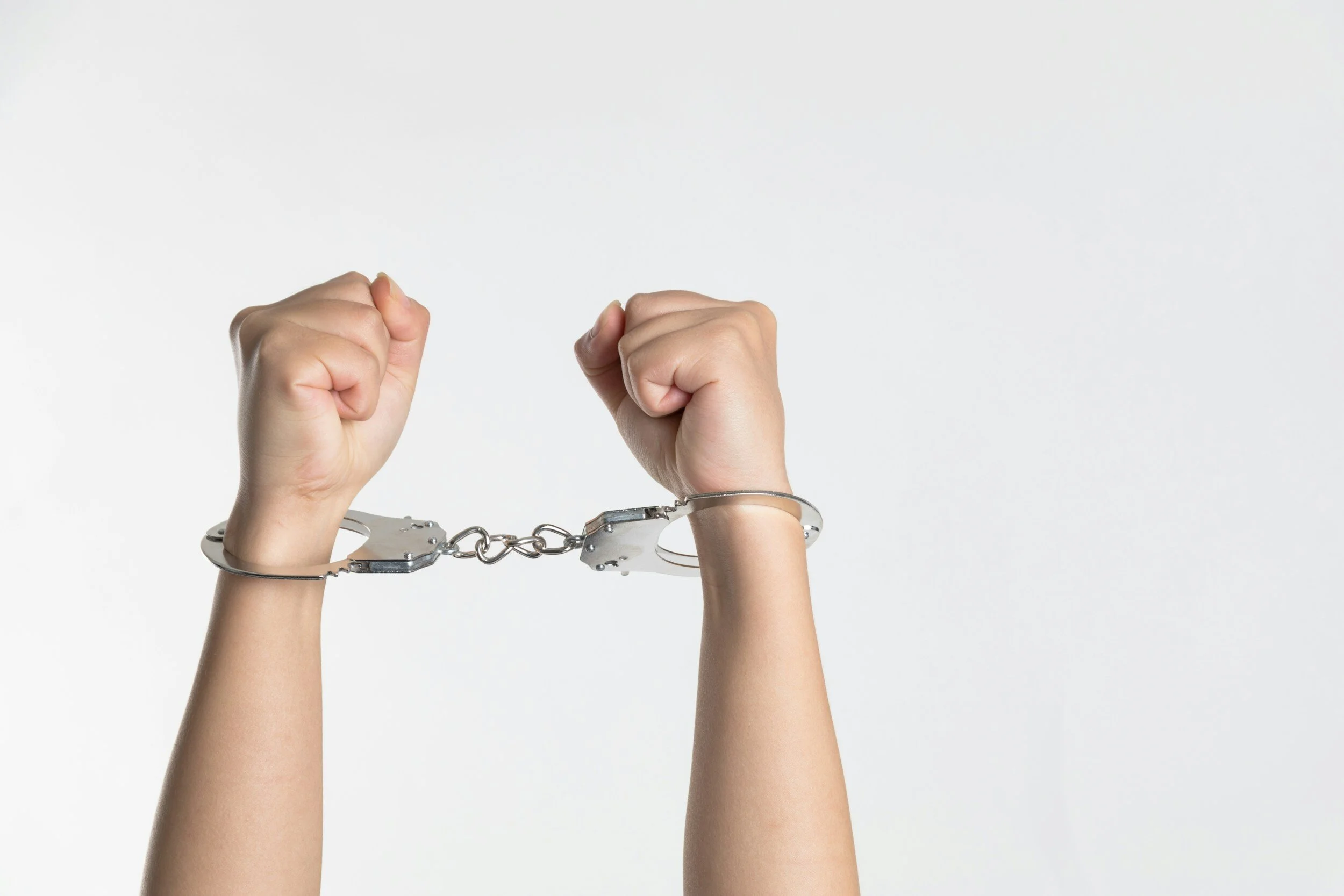 Lawyer Attorney Akron Ohio Northeast Ohio Felony murder assault drug offense trafficking, domestic violance sentencing representation sex offenses robbery burglary theft drugs probation judge defendant charges crimes crime free consultation