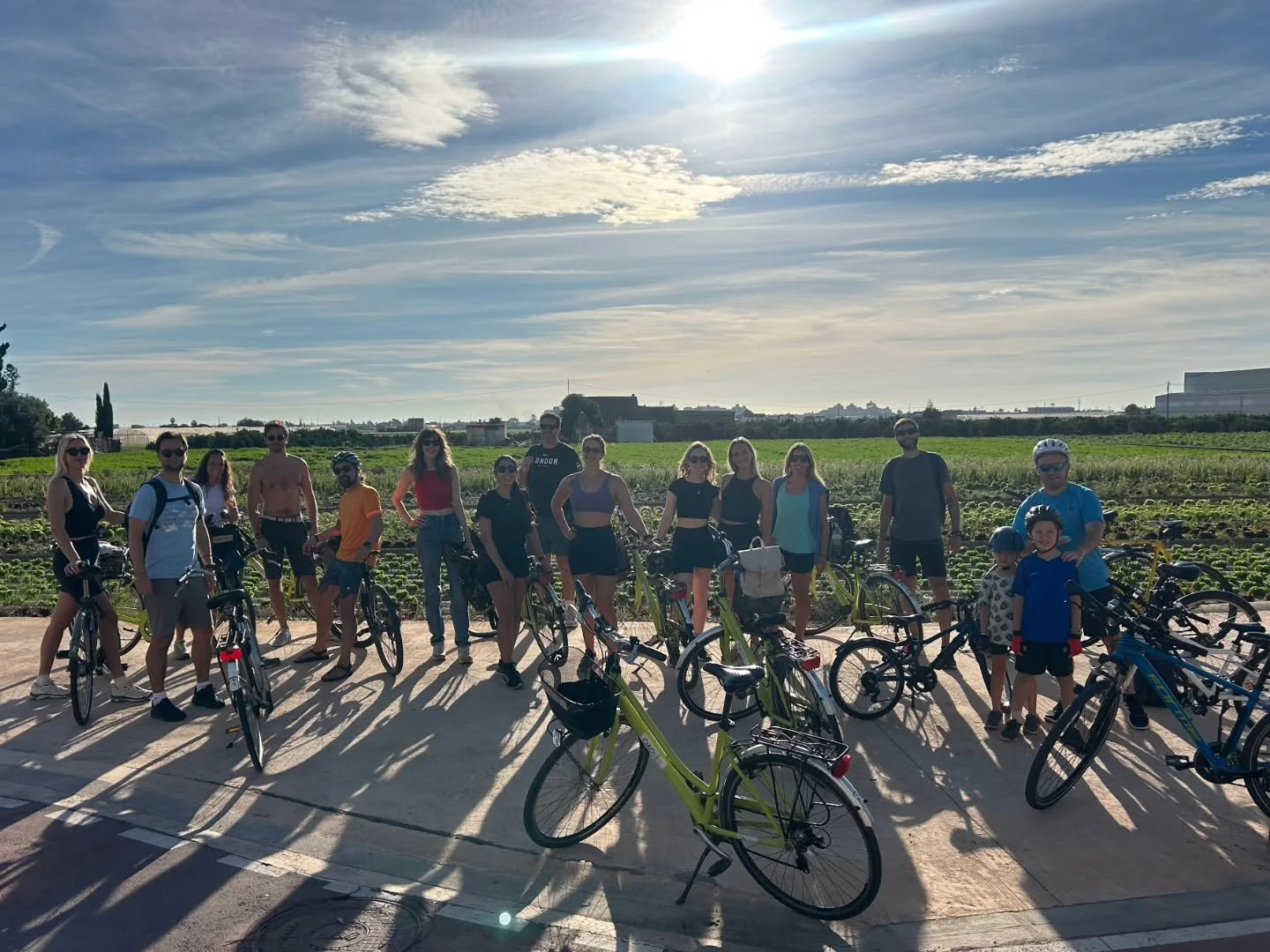 𝑩𝒓𝒆𝒂𝒕𝒉𝒆 &amp; 𝑩𝒊𝒌𝒆 🫂 

A wholesome Saturday morning within the community.

Movement 🚴
Breathing 🫁
Nature 🏞️
Community 🫂

Not much more we need ❤️

Thanks to @ciaobike and @coffeecycle.vlc for the collaboration. The bikes were perfect 