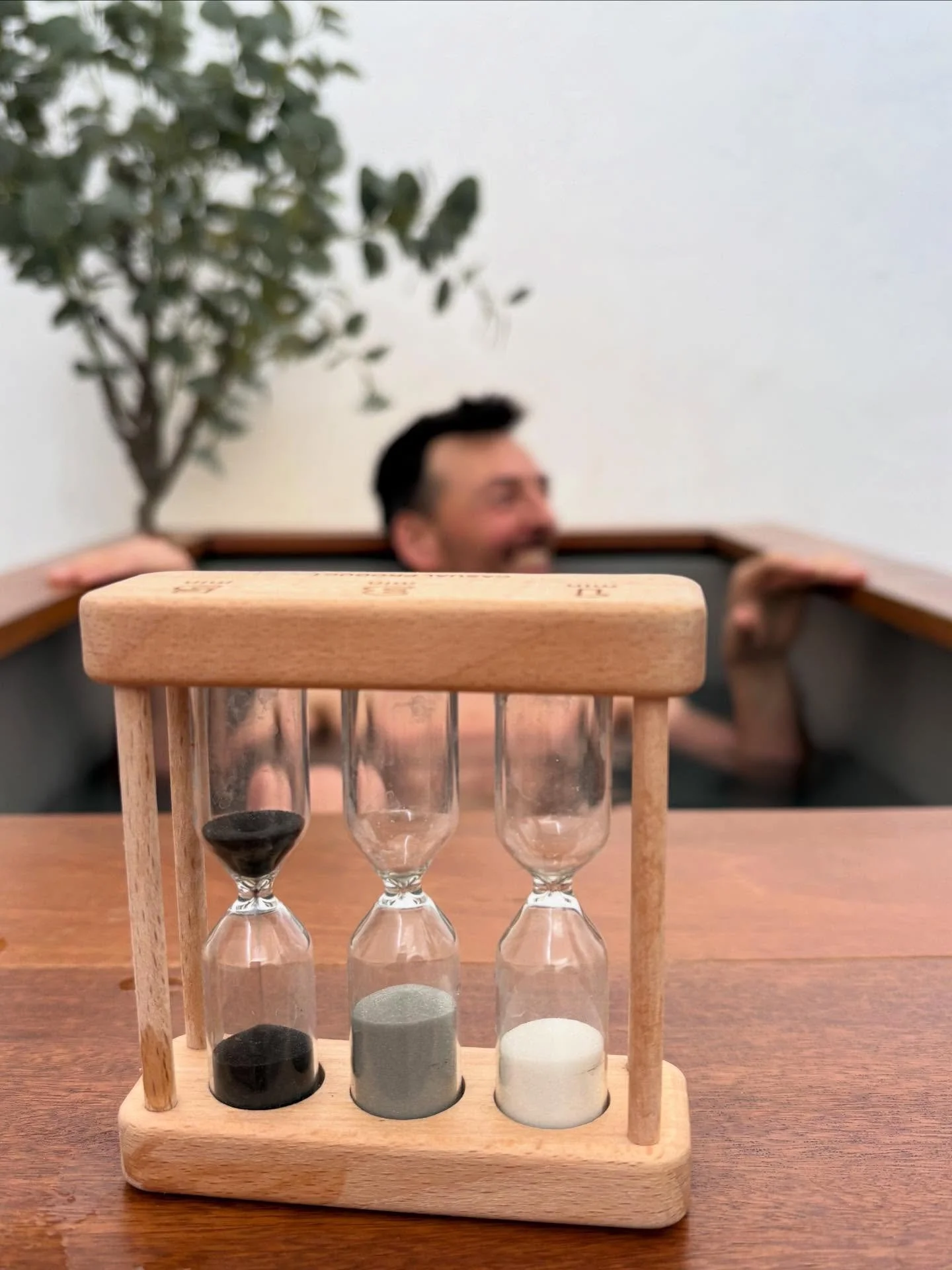 𝗪𝗲𝗲𝗸𝗲𝗻𝗱𝘀 𝘄𝗶𝘁𝗵 𝗨𝘀

Train together.

Recover together. 

Bond together.