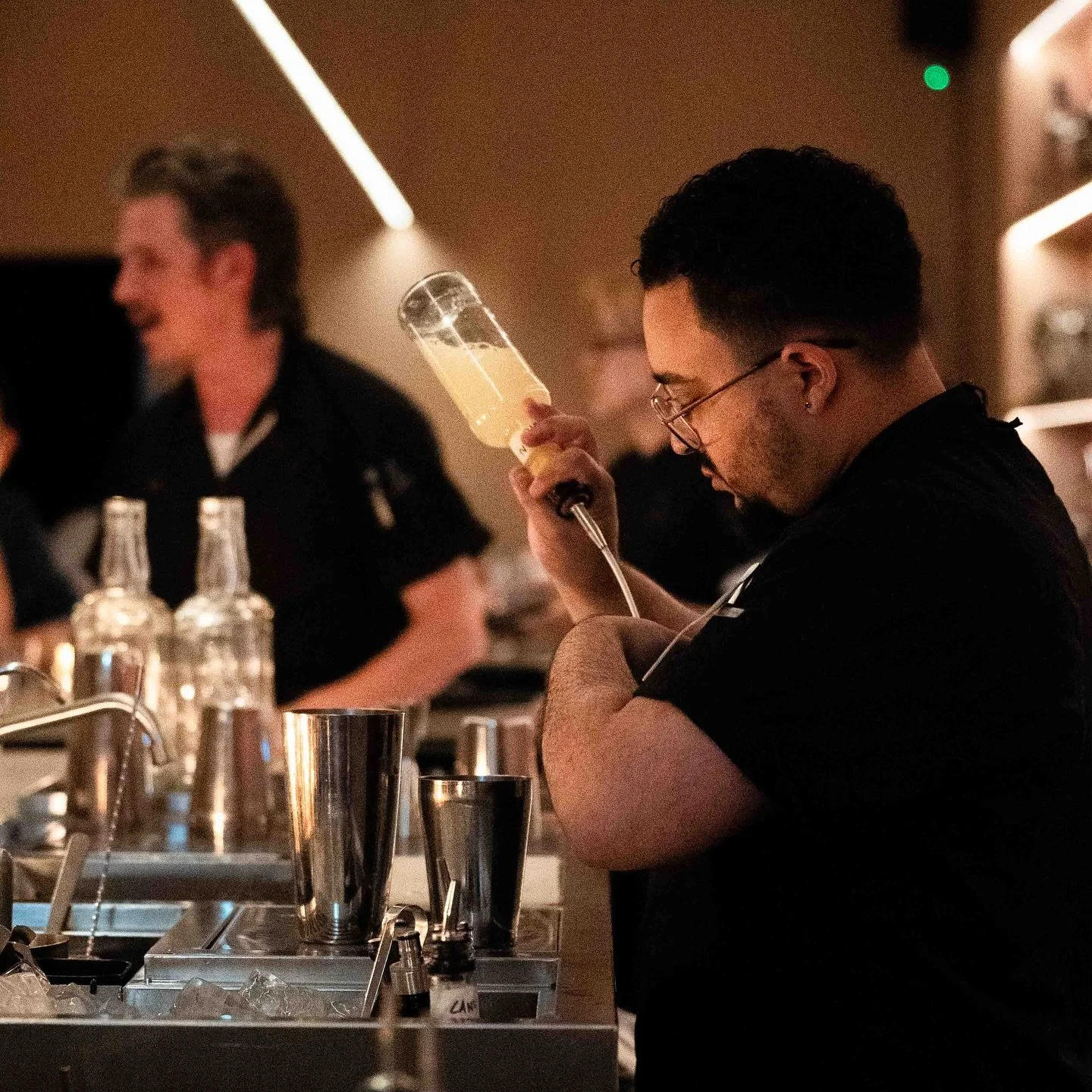 Happy Sunday! Come for a little session of cocktail therapy and you&rsquo;re all set for Monday 💛

#suite115 #torontococktails #torontobar #happysunday