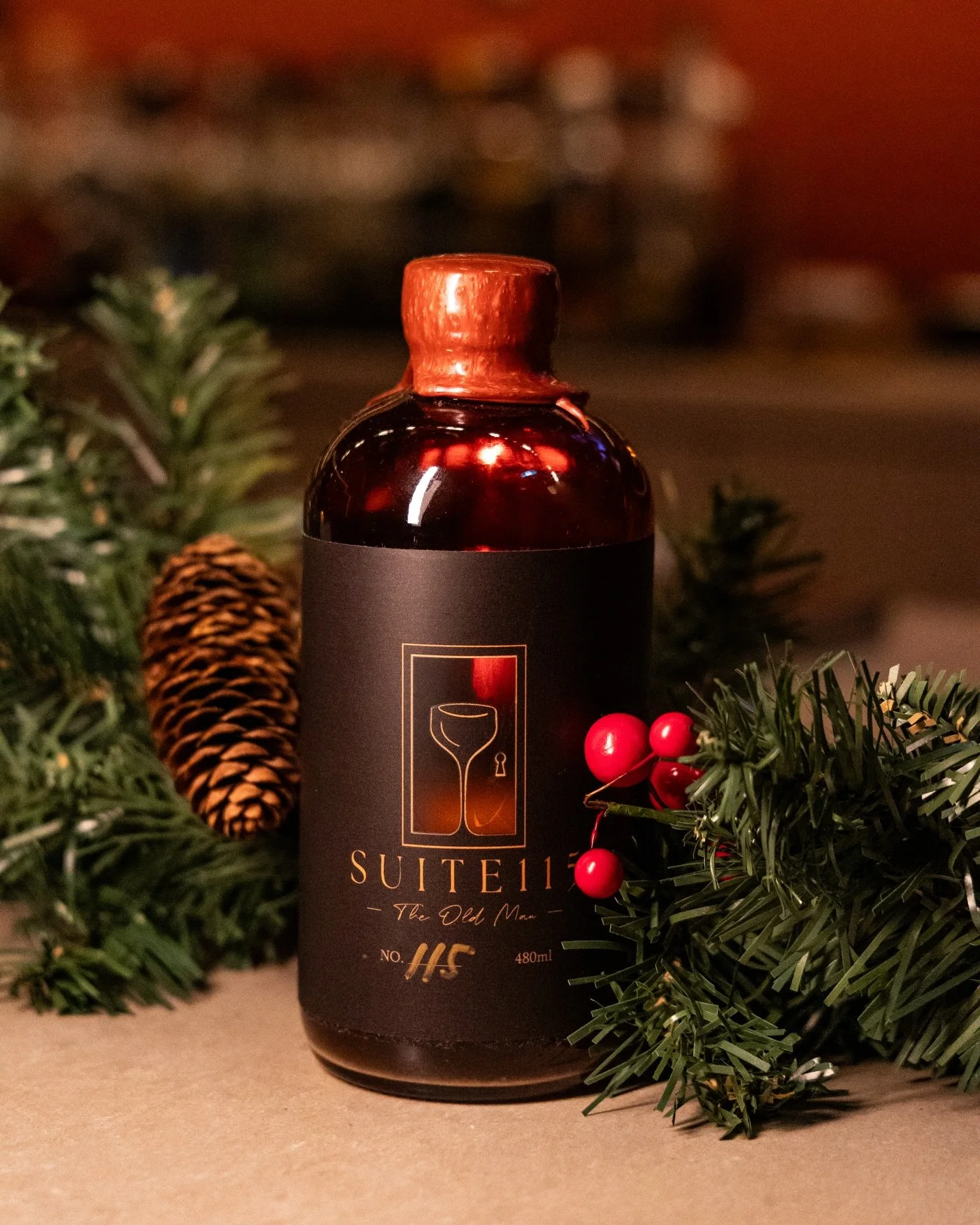 A little birdy told me&hellip; you&rsquo;re looking for a Christmas gift! 🎁
We offer our iconic Old Man cocktail in a bottle!! Perfect for the cocktail lovers in your life (or yourself💕). Come pick up a bottle in store. They are selling FAST!! 

P.