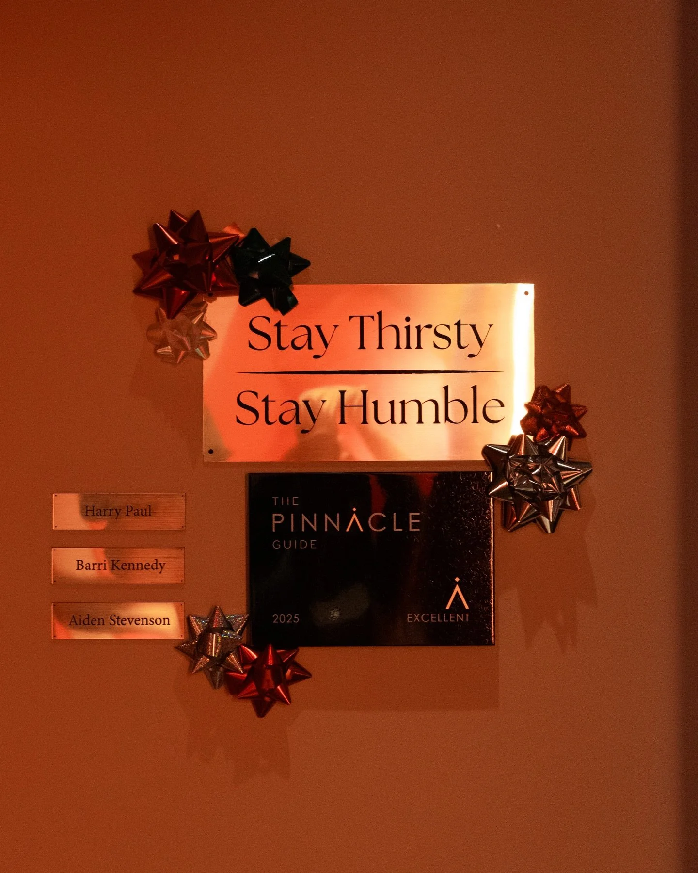 Get your holiday spirits up and come visit us! With Christmas under 20 days away, we&rsquo;re cozier than ever!! 🎄✨🎅

#suite115 #torontochristmas