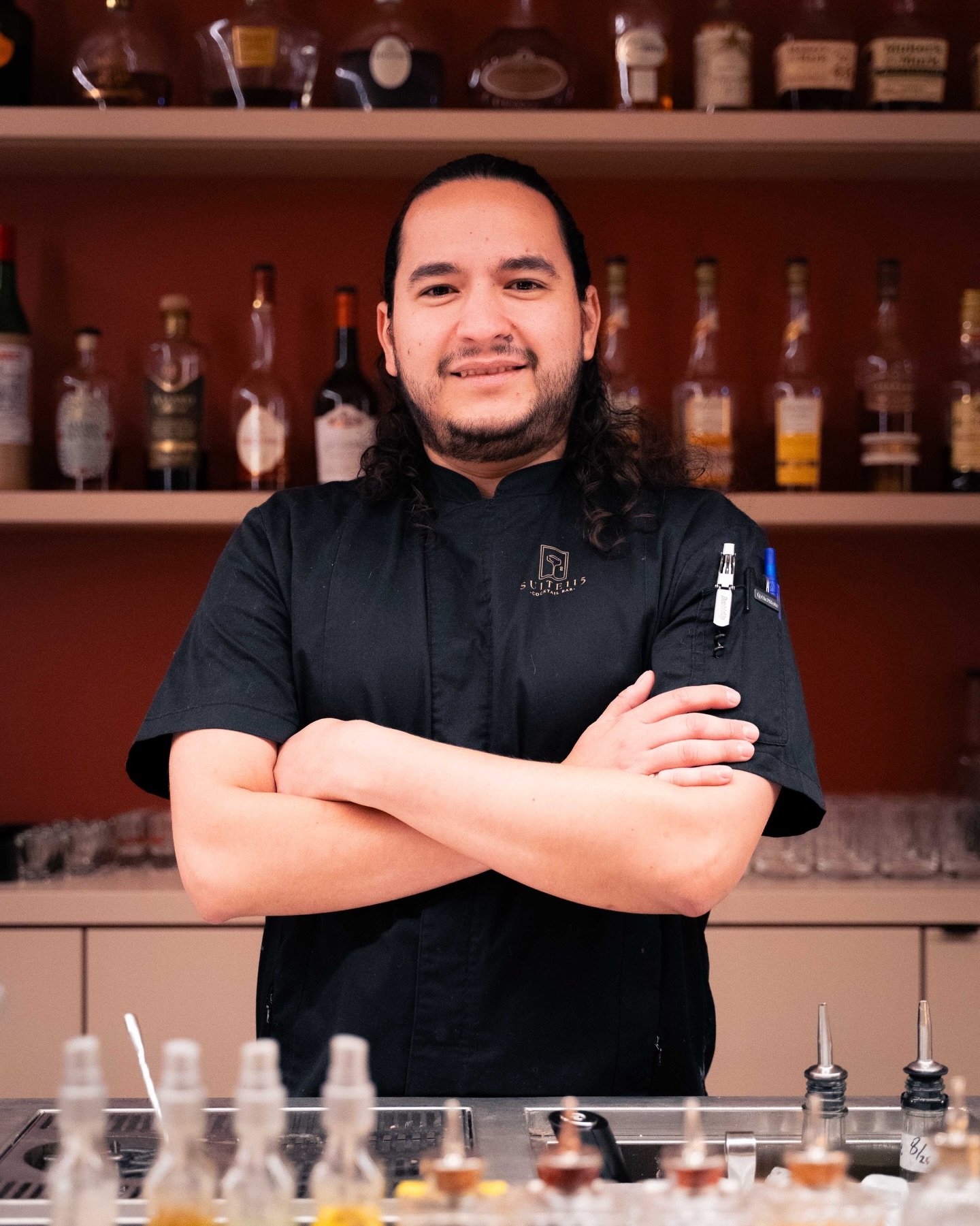 From big-picture operations to the smallest details, he handles it all! To the star behind the bar, the smoothest operator, hospitality legend, and beloved Bar Manager, Santiago Galvis 🔥🍹

💛What are your favourite drink(s)?
Hands down the Southeas