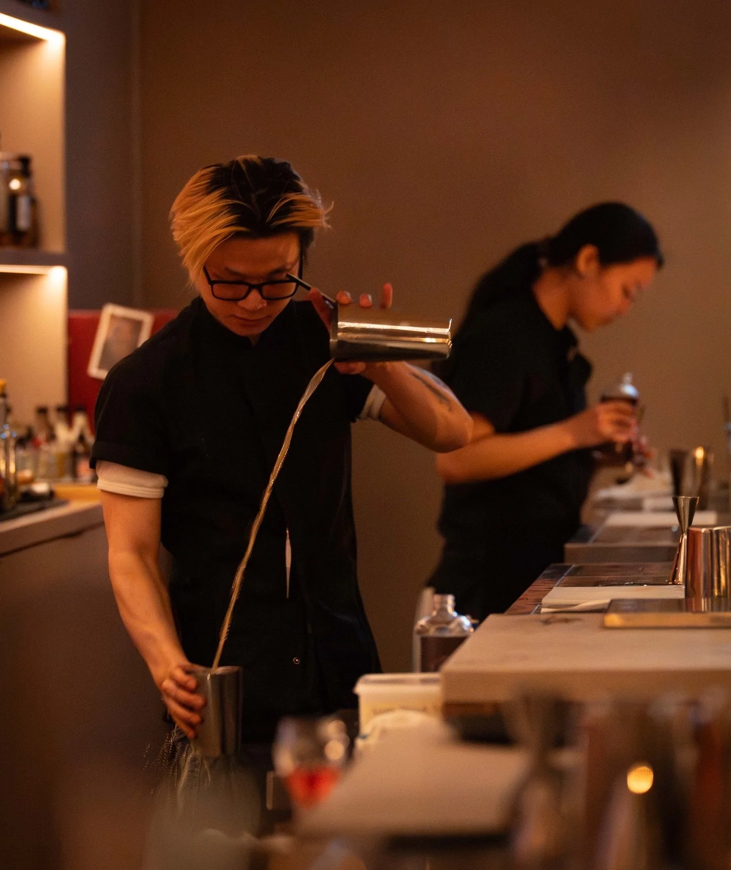 Who can throw a cocktail better? 👀
I guess you&rsquo;ll have to come find out ;) 🍸

#suite115