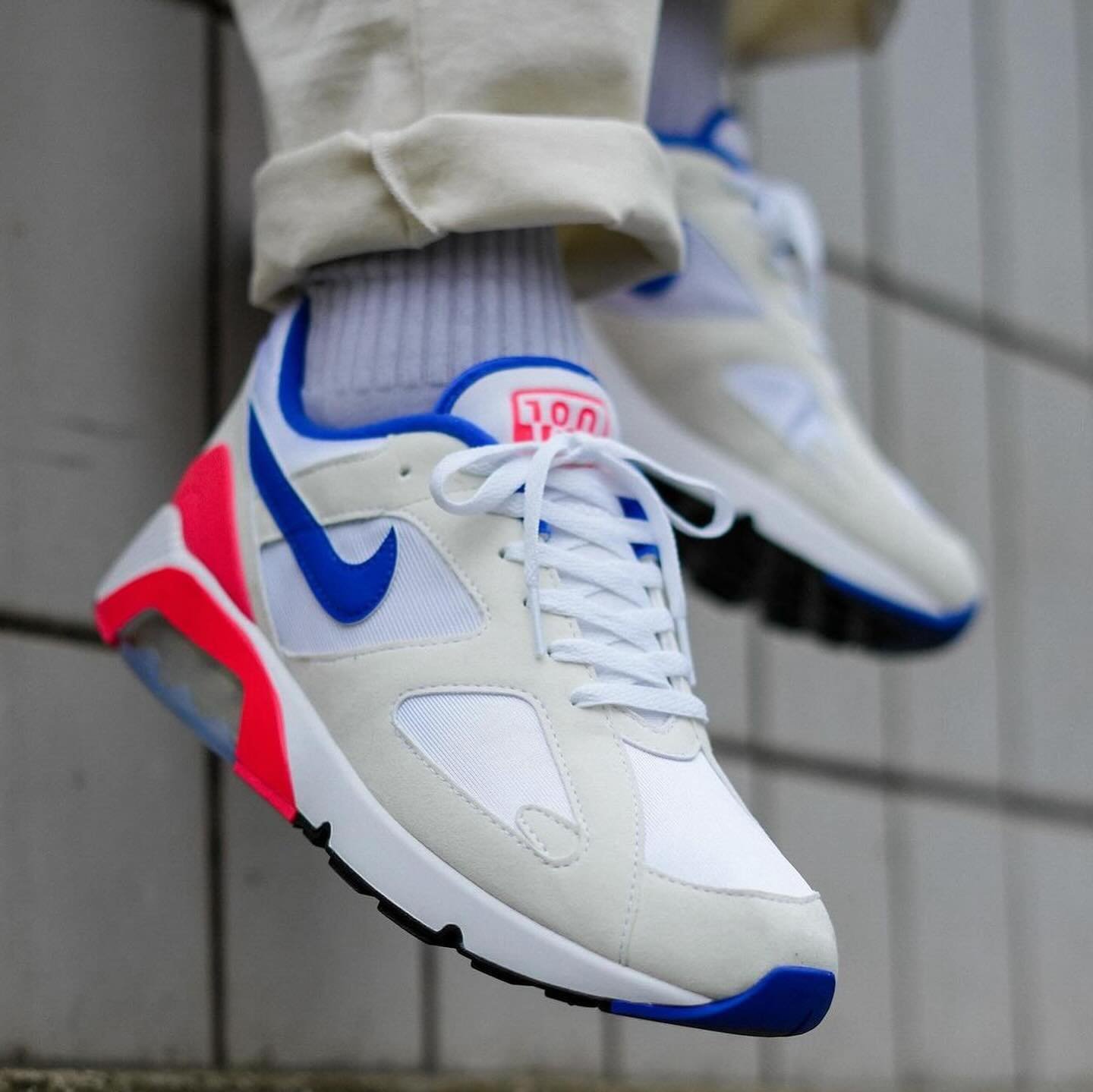 Nike&rsquo;s Air Max 180 &lsquo;Ultramarine&rsquo; returns for a 2024 retro 🤩

Tap the product tag to view and enter all the live draws and enable drop alerts 🔔

Who&rsquo;s looking forward to picking a pair up? 

#SneakerSpott #AirMax180