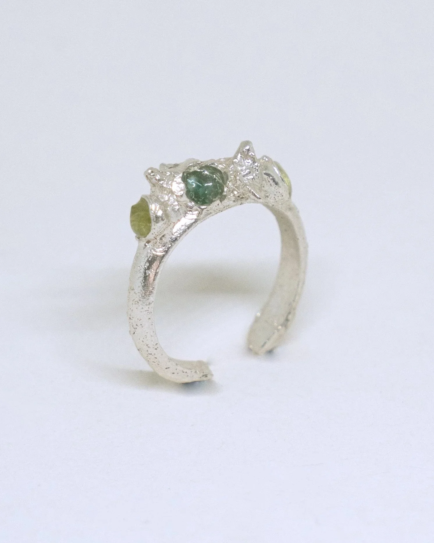 Harveya silver 925 ring with agate and olivine stones