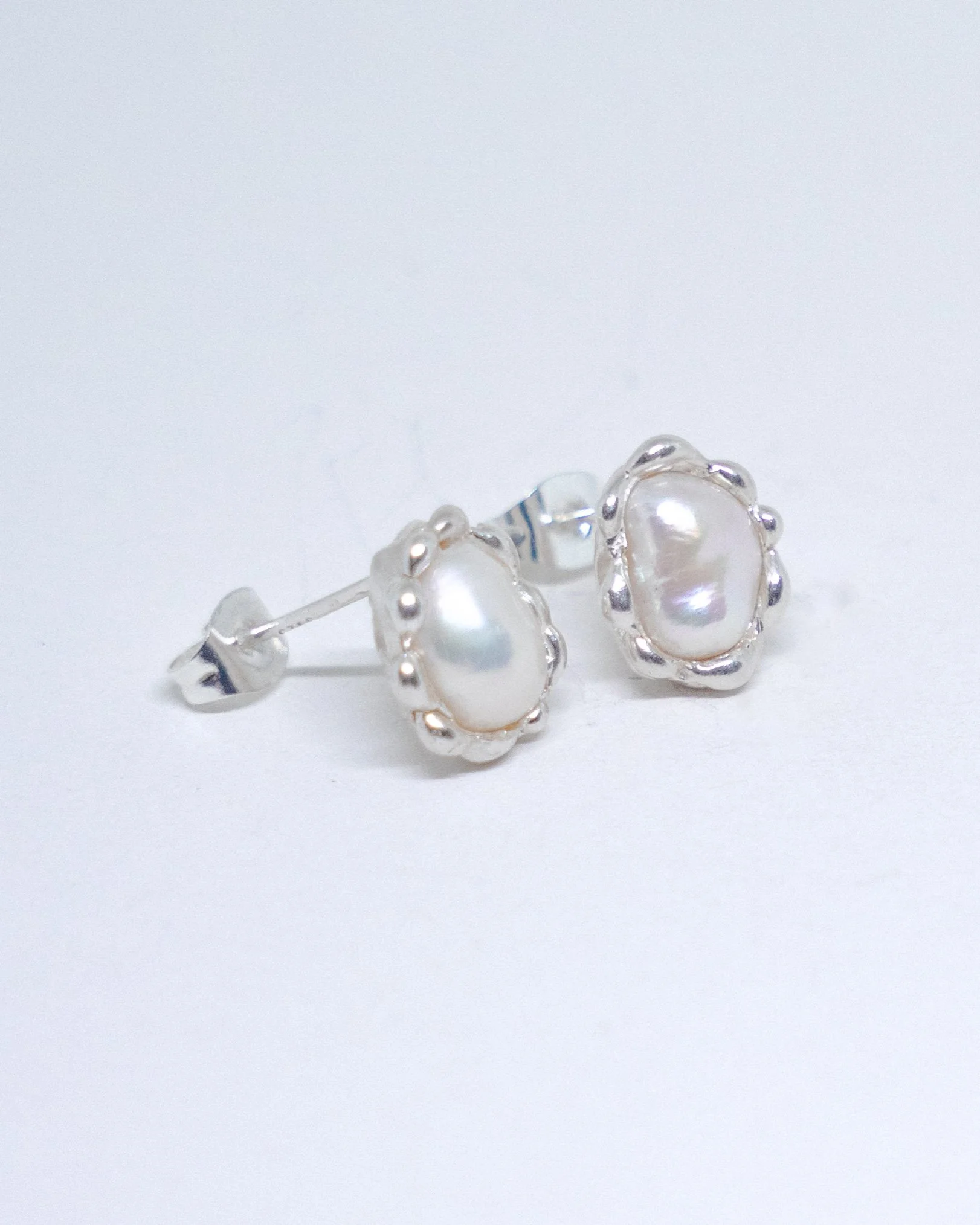River Pearls Stud Earrings in silver 925
