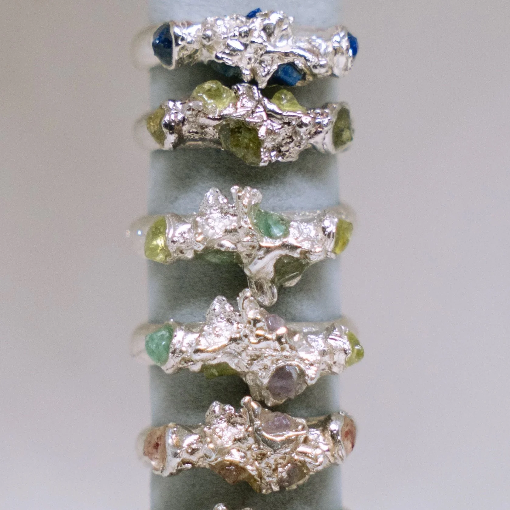 Handmade Harveya silver ring with olivine stone