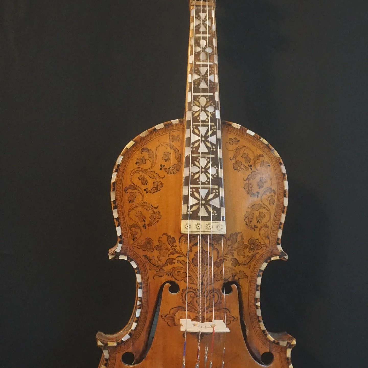 Vilde Aaslid, a Norwegian fiddler, will play for 45 minutes take 30 minute break and then an additional 45 minutes. People can wander in and view the Chapel and she would talk about the instrument. She will perform on Nov. 2 and Nov. 23 from 1-3pm. 
