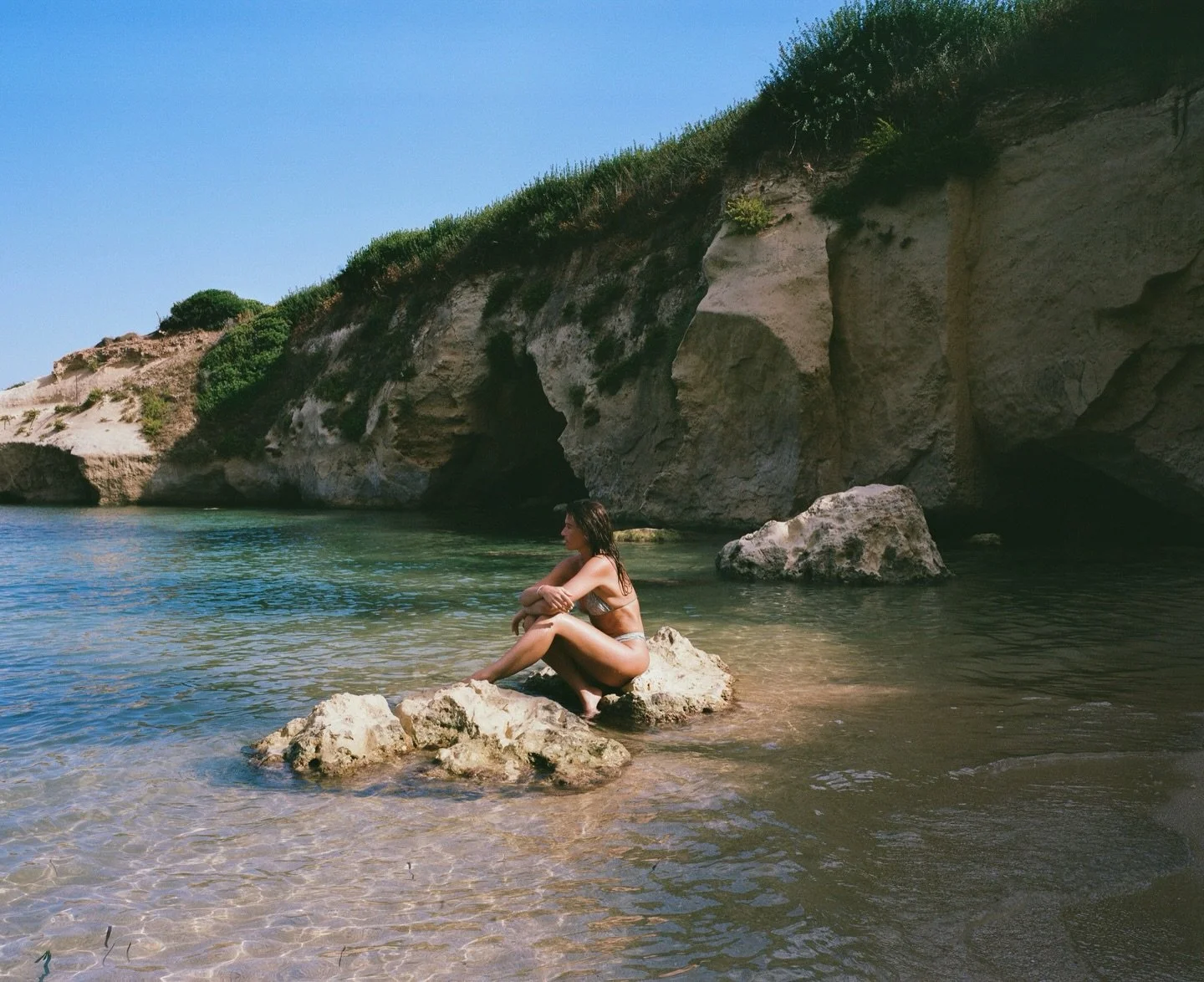 Plemirrio 

I saw an octopus at this beach :)

#mamiya7 #portra400 #120film #kodakfilm