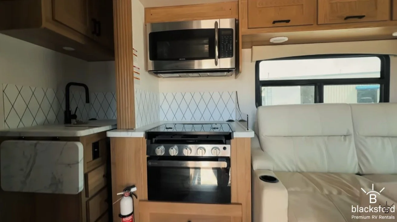 Nexus Triumph 29T Controls: Slide-Out, Control Panel &amp; Beds