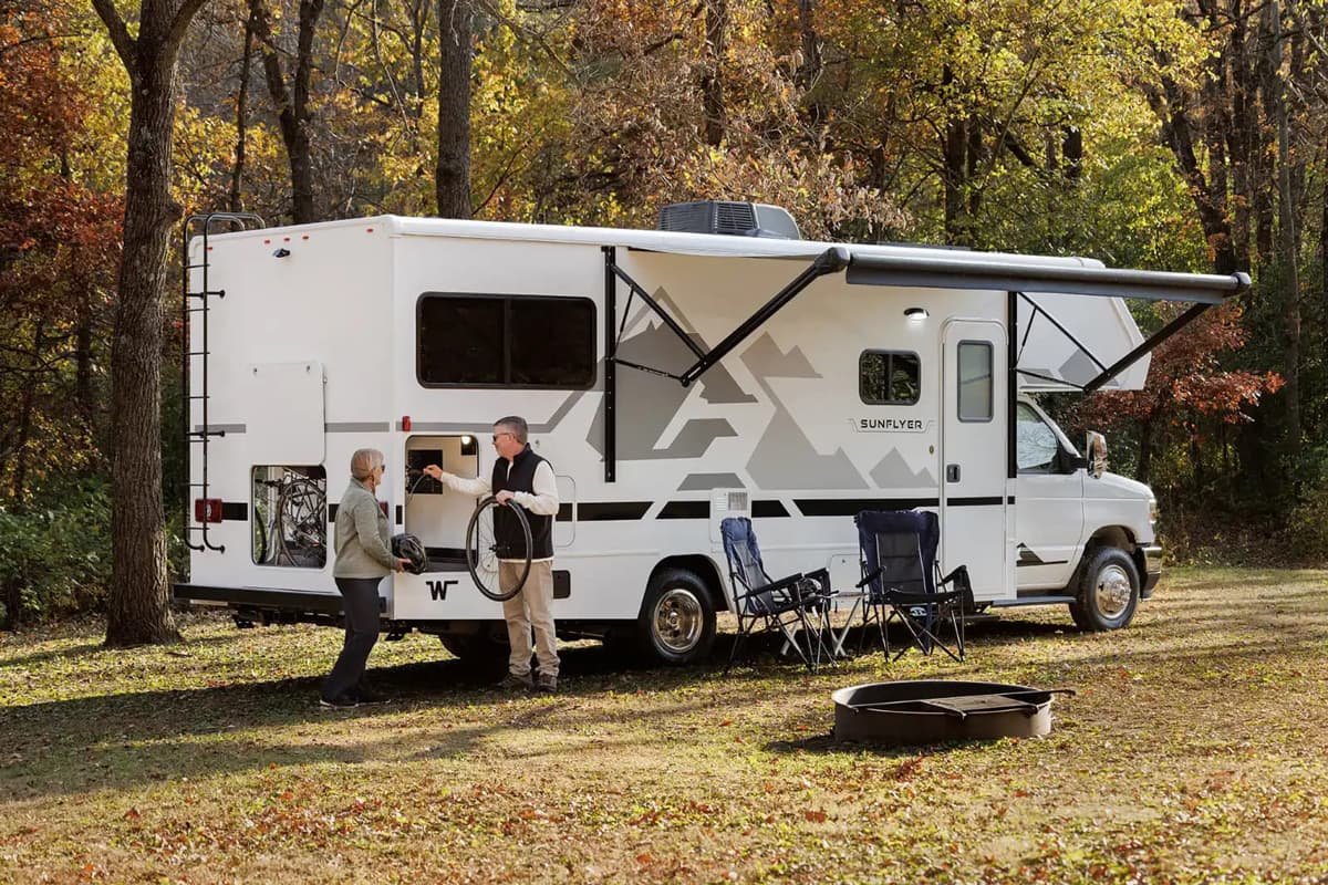 winnebago-sunflyer-24gg-exterior-storage-01.jpg