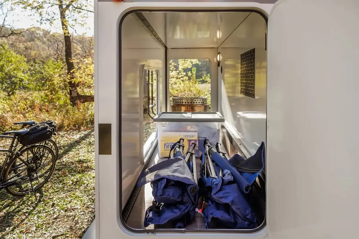 winnebago-sunflyer-24gg-exterior-storage-02.jpg