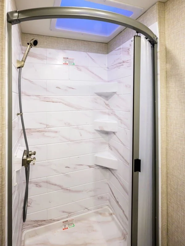 thor-motor-coach-for-rent-11.jpg