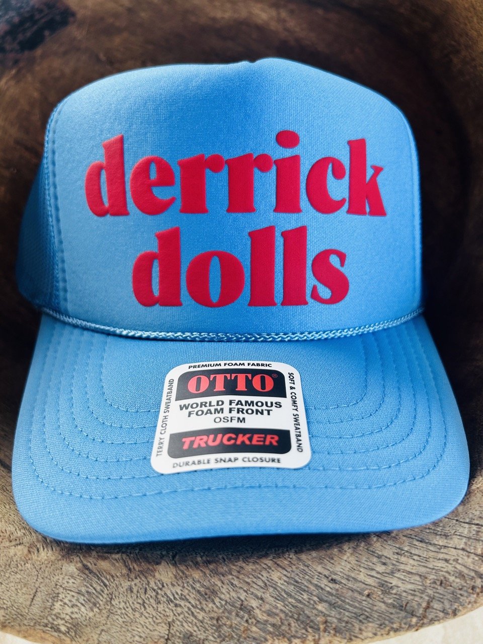 Dolls / derrick dolls hats