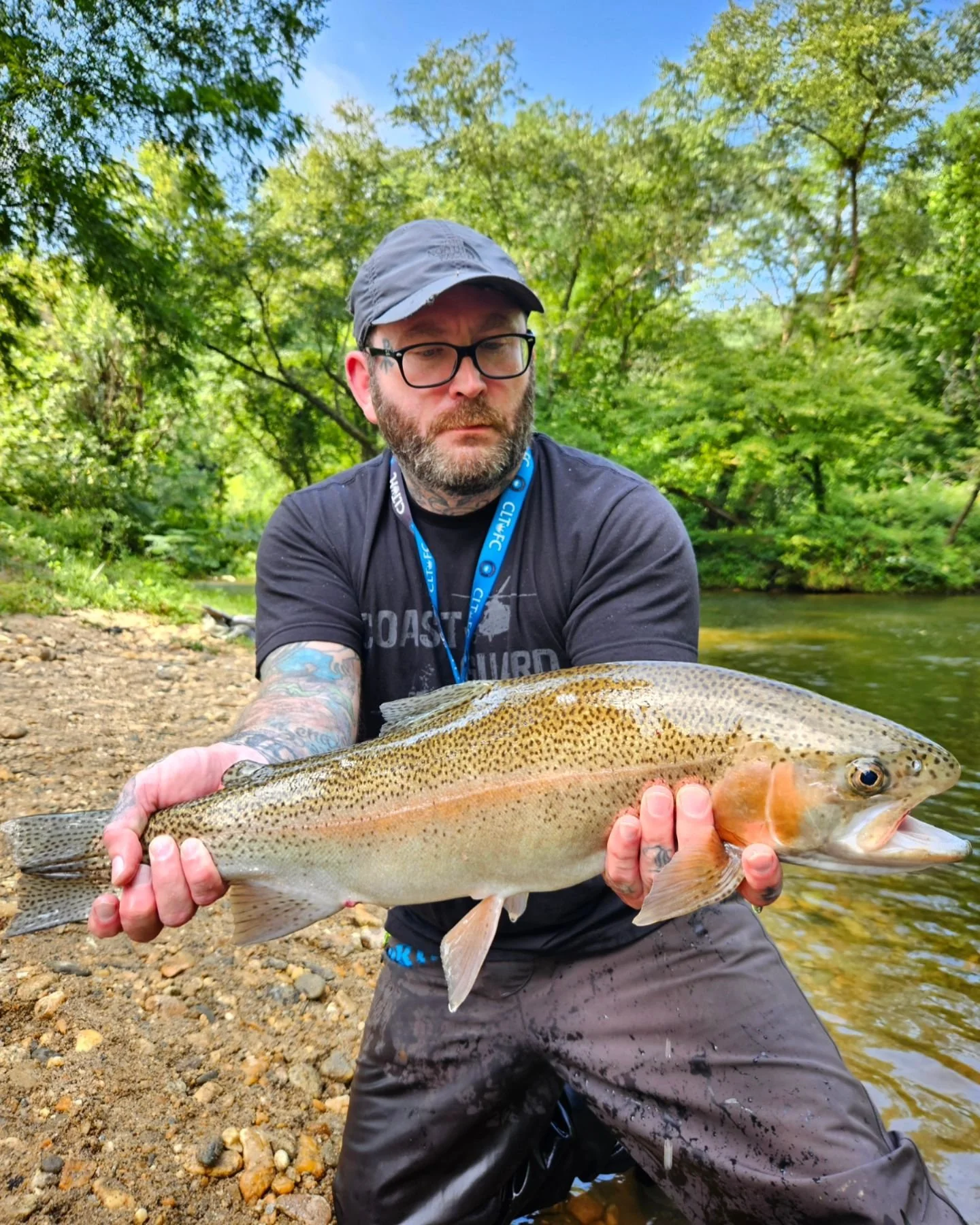 My good friend Jason and his lady spent his birthday with me at @dbbardoutfitters . We smacked em good and he was rewarded with a hell of a birthday fish 🫡 we really just out here having fun, making memories, laughing too much.  Trout fishing aint s