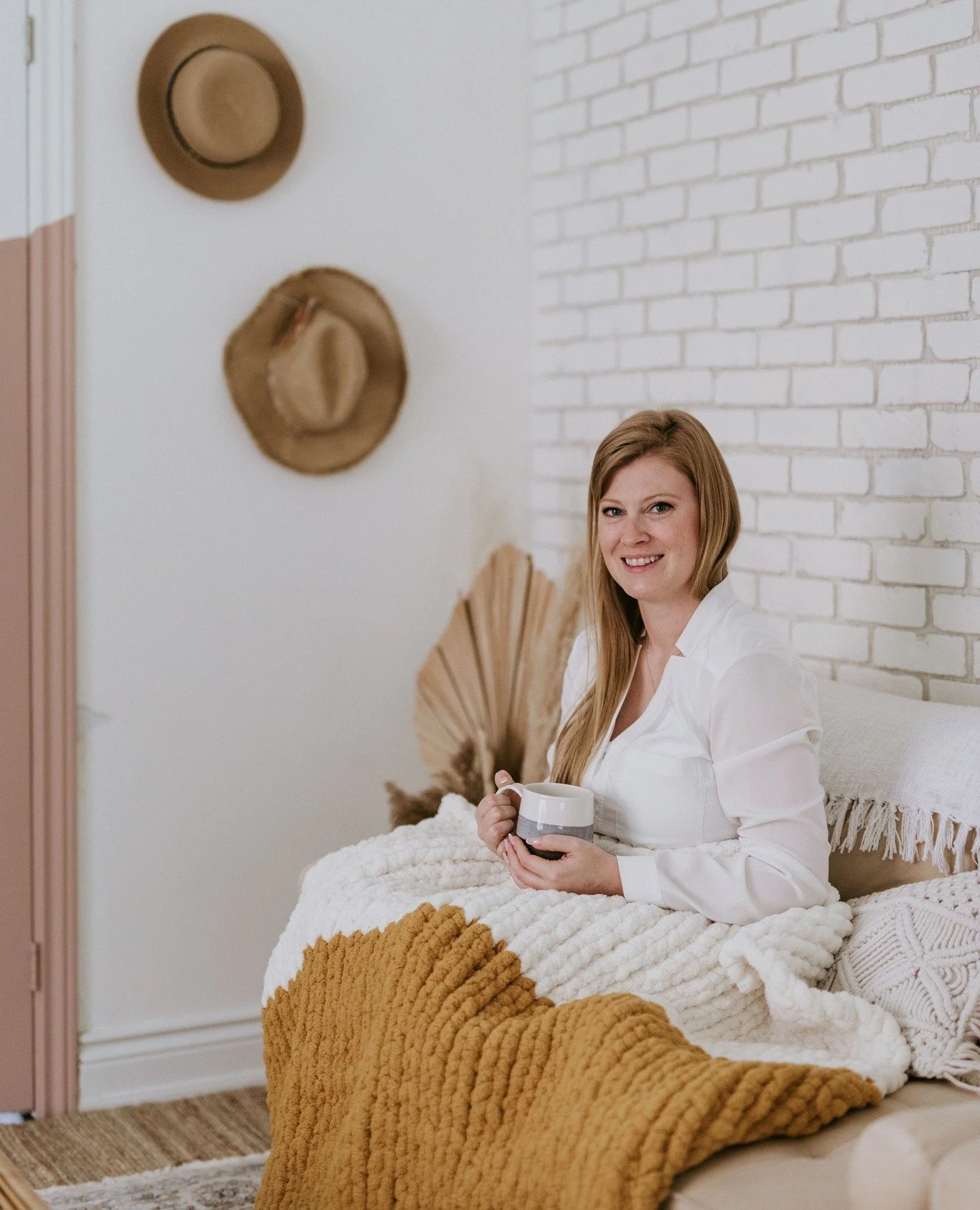 HEY PALS ππ» β 
β 
It’s me, Nicole — the maker, dreamer, and cozy blanket gal behind NICNAKKNITS. In my little corner of the social media mayhem, you'll find a whole lot of love and equal parts chaos, and I’m so glad you’re her