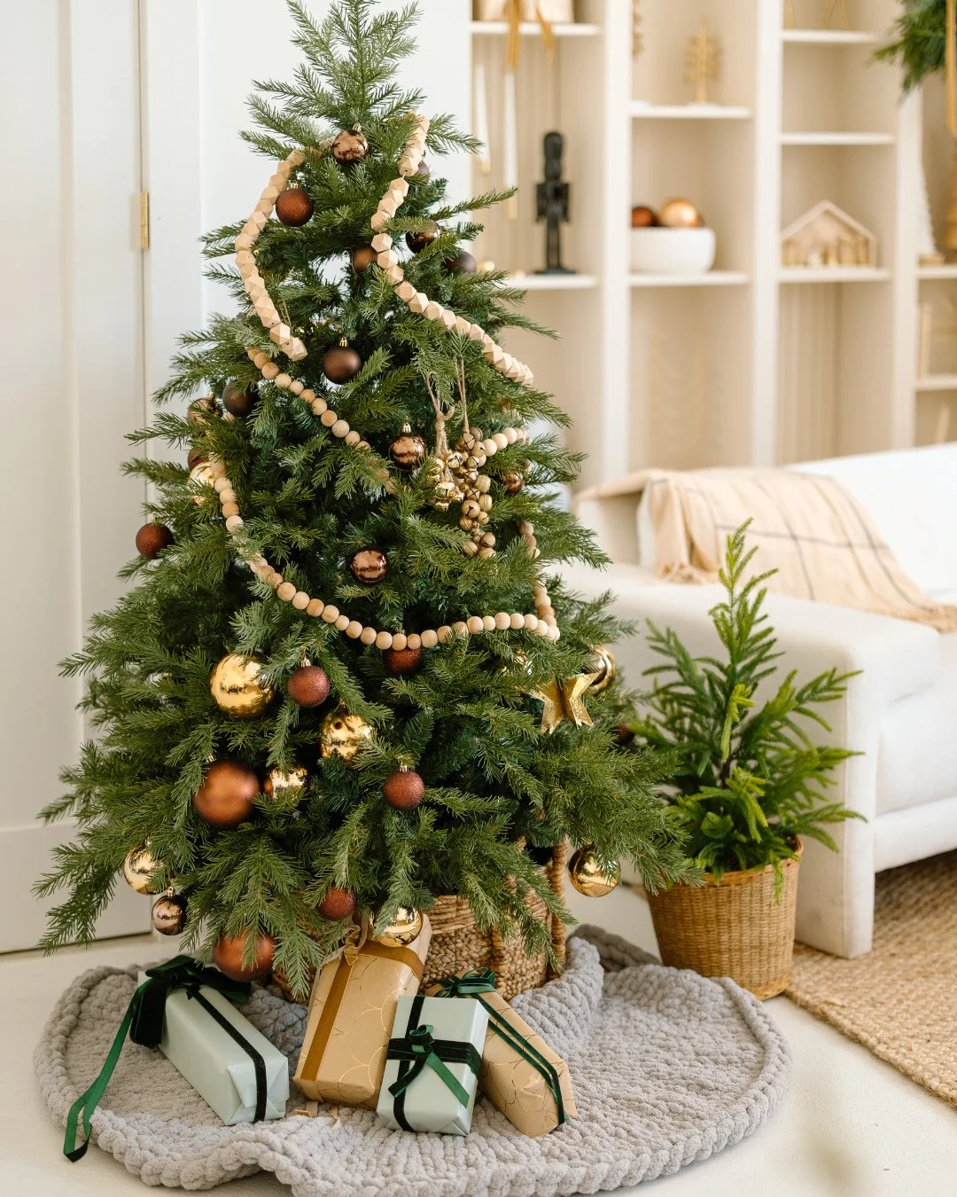 HO! HO! HO!β 
β 
Too soon? We don't think so! π«£β 
β 
We've got our top-selling tree skirts coming to you! π²β 
β 
These holiday goodies will be available for purchase soon at nicnakknits.com, so keep an eye out πβ 
β 
#nicnakknits #nicnakknitsblankets #chu