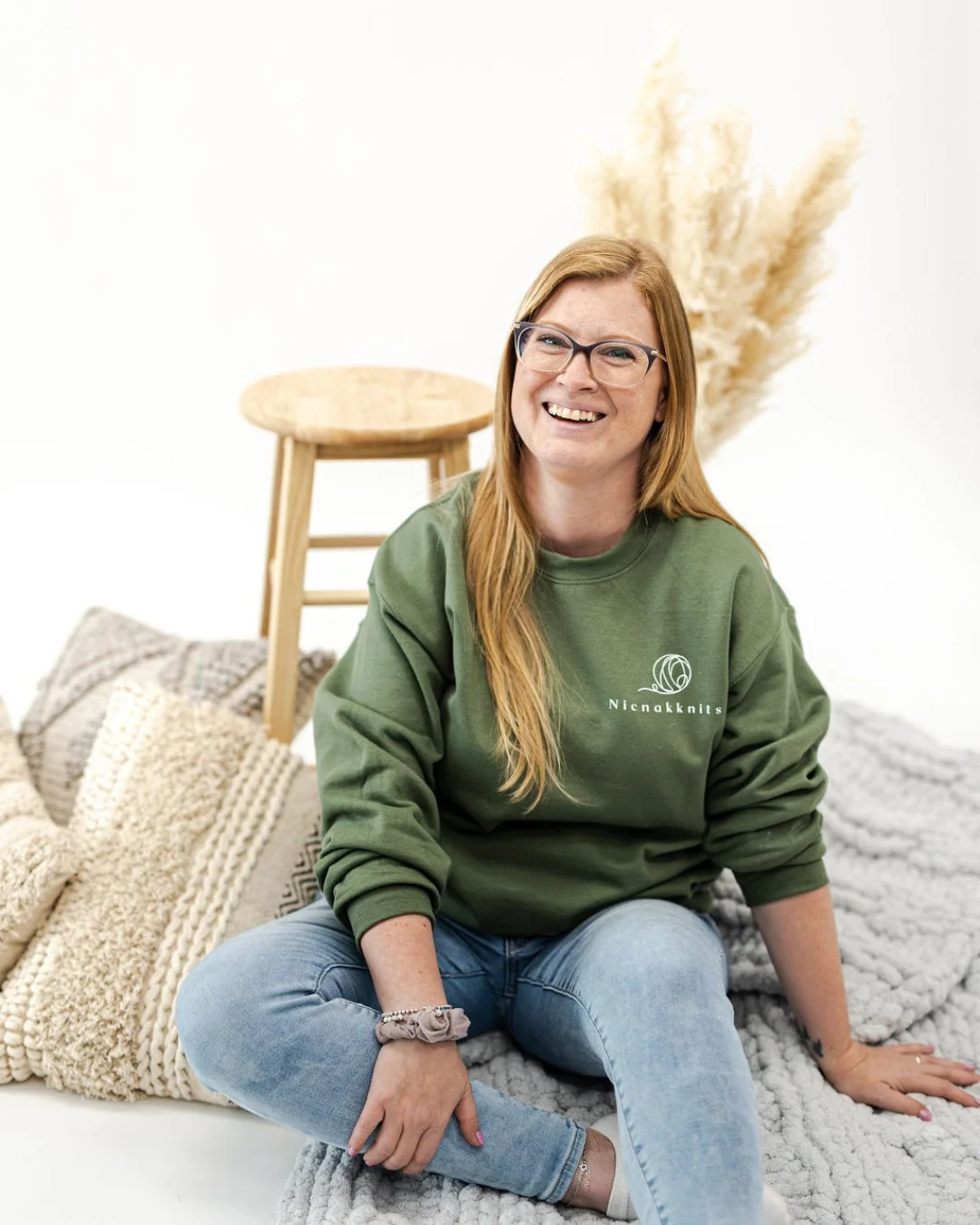 4 YEARS AT OOAK 🤍✨⁠
⁠
I just wrapped my fourth year at the One of a Kind Christmas Show, and here are 4 things I&rsquo;ve learned along the way:⁠
⁠
1. ✈️🚃🚙⁠
People travel from far and wide for this show. Not just makers coming to vend (from BC to 