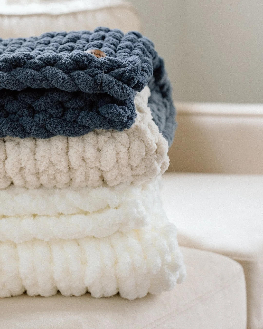 This is your sign. 👀⁠
⁠
The one you&rsquo;ve been eyeing.⁠
The one you&rsquo;ve added to cart.⁠
The one you keep coming back to&hellip;⁠
Just get it. 🤍⁠
⁠
Because our blankets aren't just for special occasions, they are an everyday essential (if yo