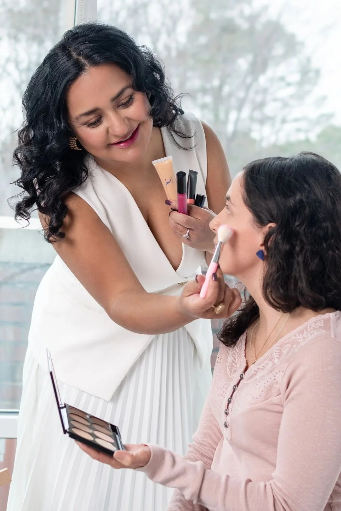 YVONNE CANO MAKEUP LINE