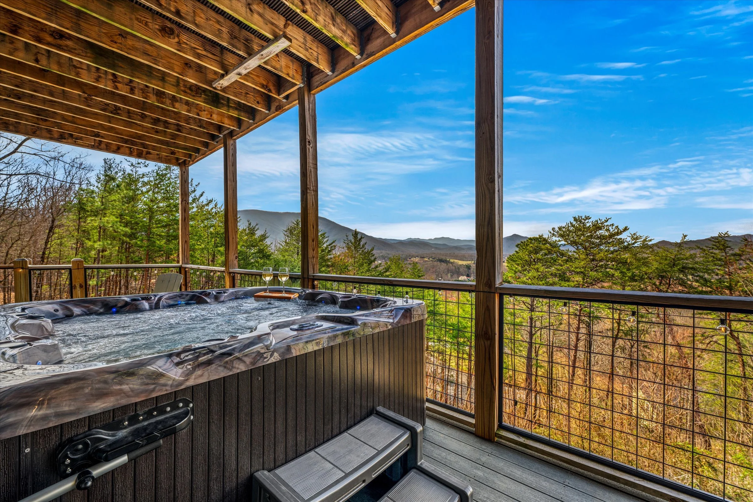 Modern Overlook - Hot Tob