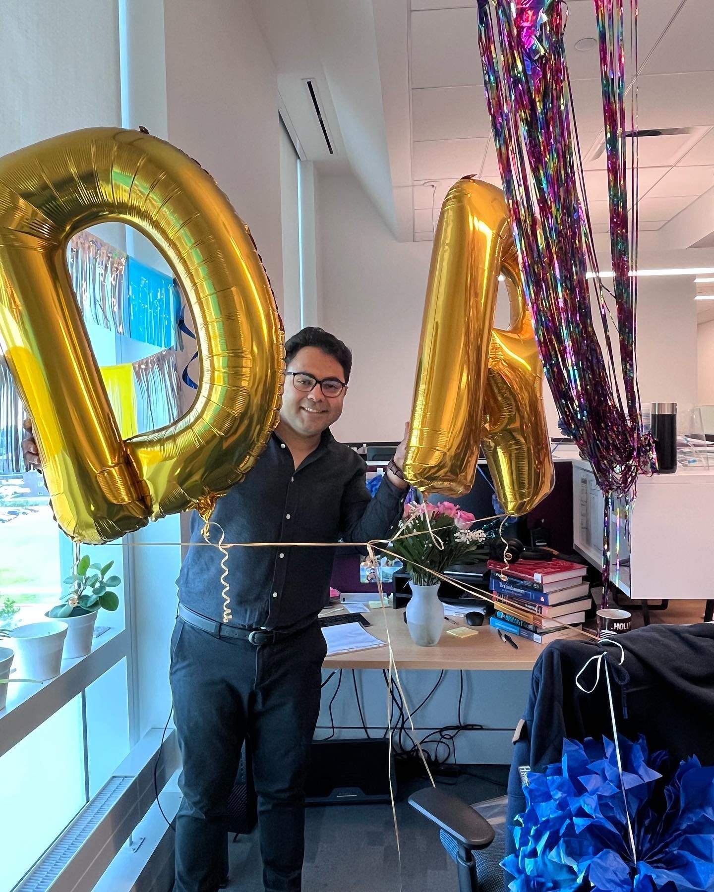 Congratulations Dr. Bozorgnezhad!!! 💃🏽💃🏽💃🏽