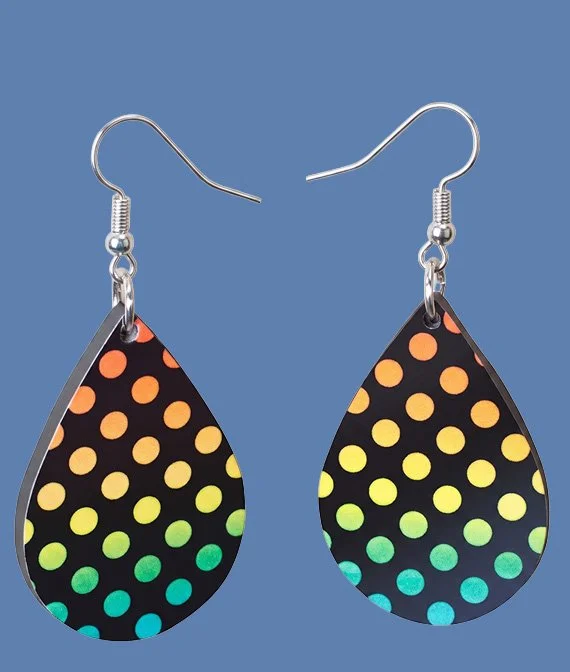 earringpolkodotdisplayc.jpg
