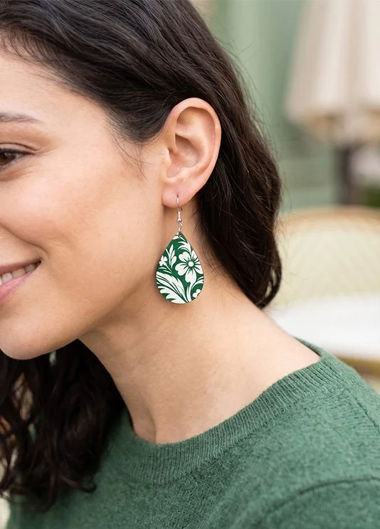 earringgreenandwhite.jpg