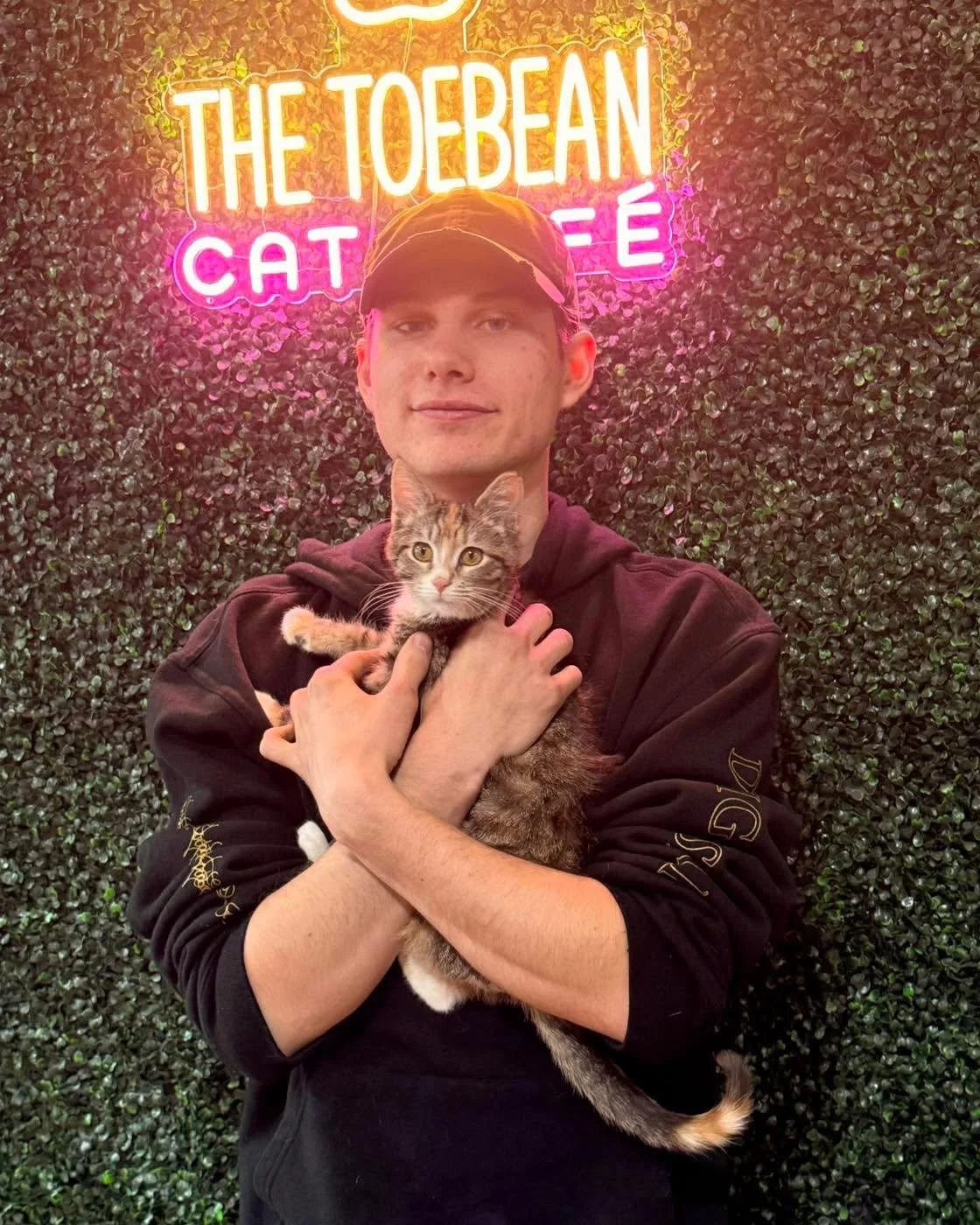 Happy Sat-purr-day!!! 

Today we celebrated adoptions #121 (Allie) and #122 (Hunter) heading off to their forever homes!

Allie joined us earlier this week in the Strawberry Room (frcoanimalshelter Franklin County VA Animal Shelter) and found her fam