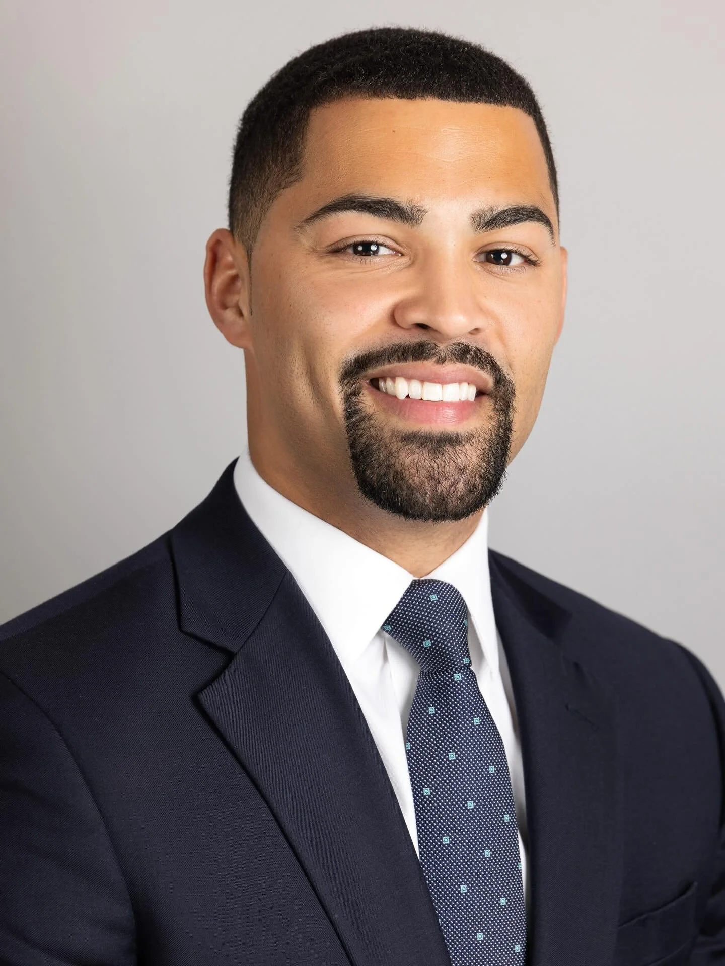 Pssssssst we have a  Special Announcement for Tonight 🎉 👀 

We are honored to share that Connecticut State Treasurer Erick Russell @treasrussell will be joining us this evening with opening remarks to start off Author Jillian Celentano&rsquo;s even