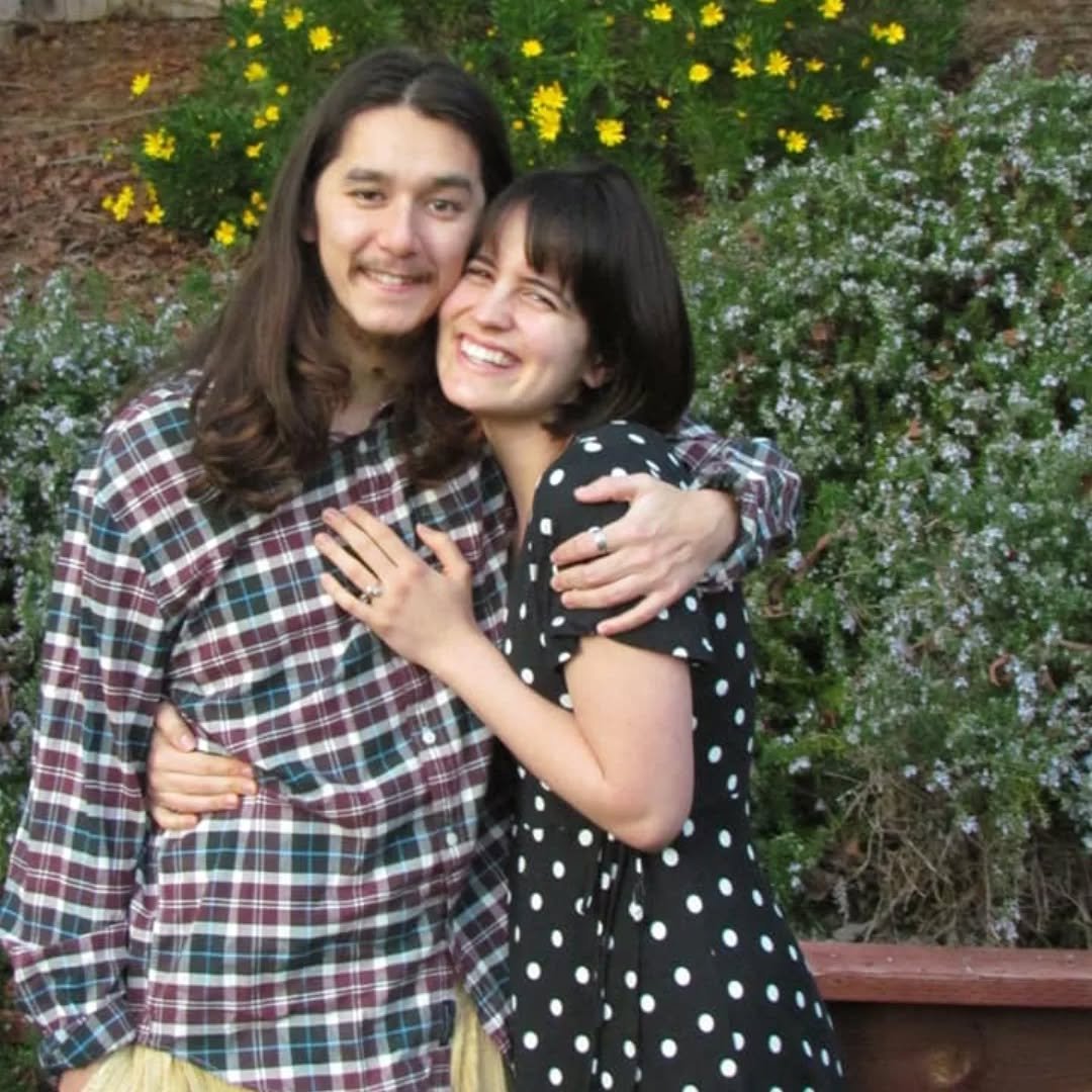 9 years with my crush! I couldn't be more blessed with my favorite person in the universe. He is the best husband, the greatest father and a treasure of a best friend 😙🥹✨️❤️❤️❤️ 

Replace the "she" with "he" in the song hehe