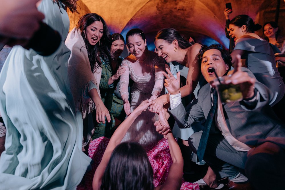 wedding-photographers-spain-italy-128_q4xSoDYdnOzcNP7anqbc.jpg