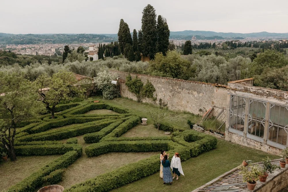 wedding-photographers-spain-italy-75_7uWxBUoAA5DLLYLnL93J.jpg