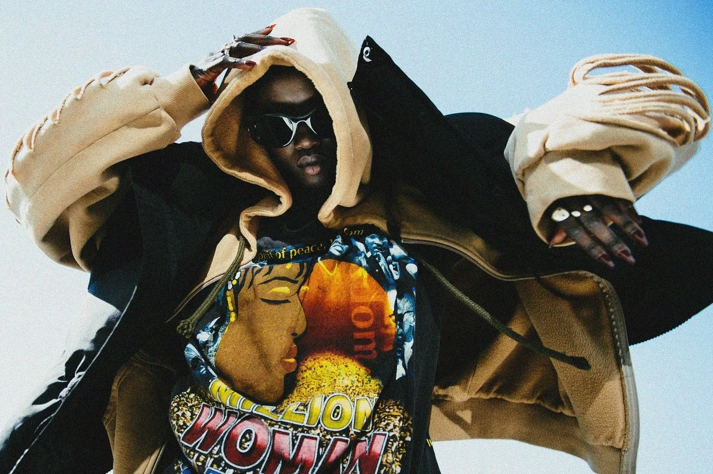 @anokyai 🖤 🕶️